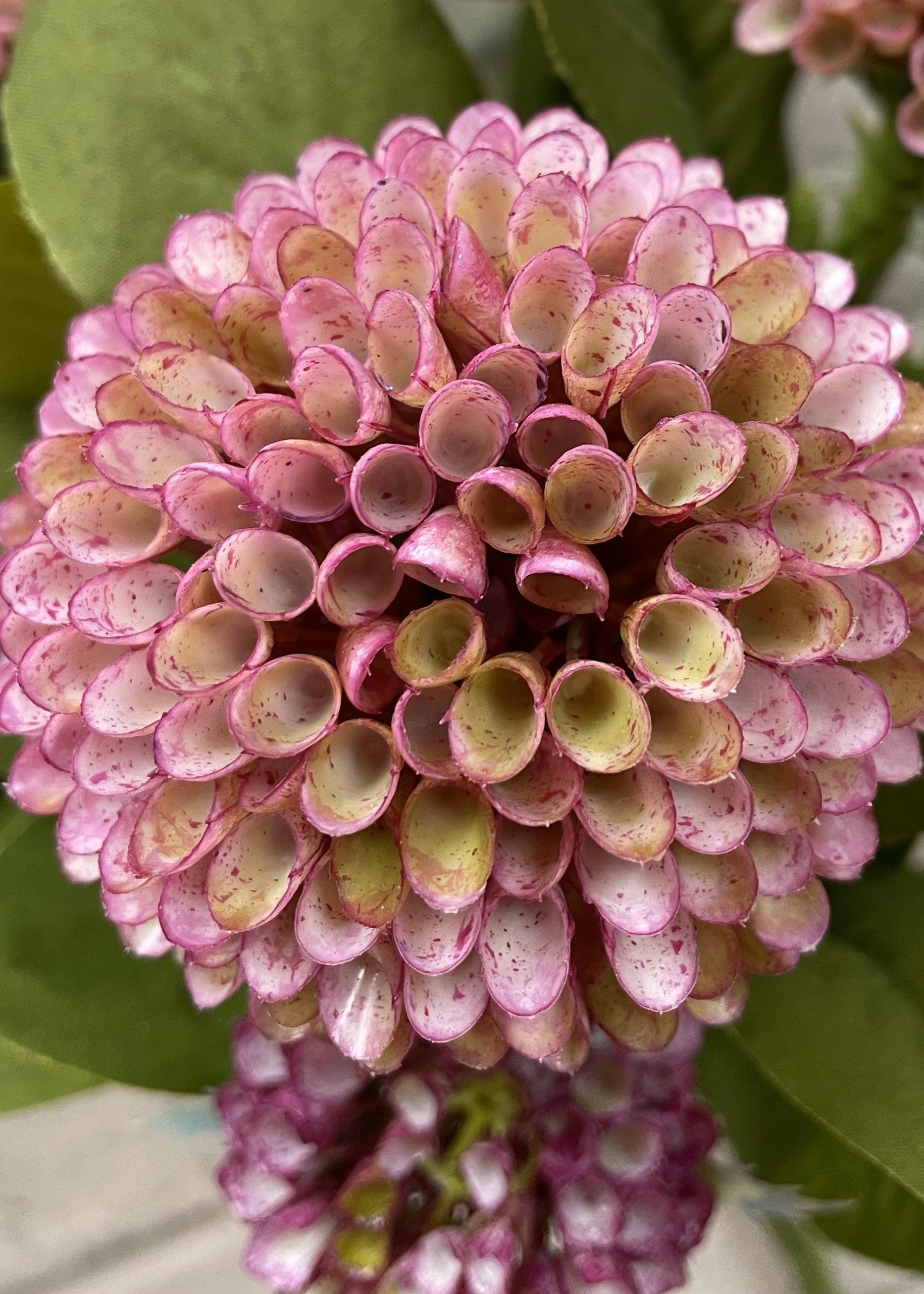 ITEM 01015 MV - 17.5" MAUVE HONEY COMB BUNDLE