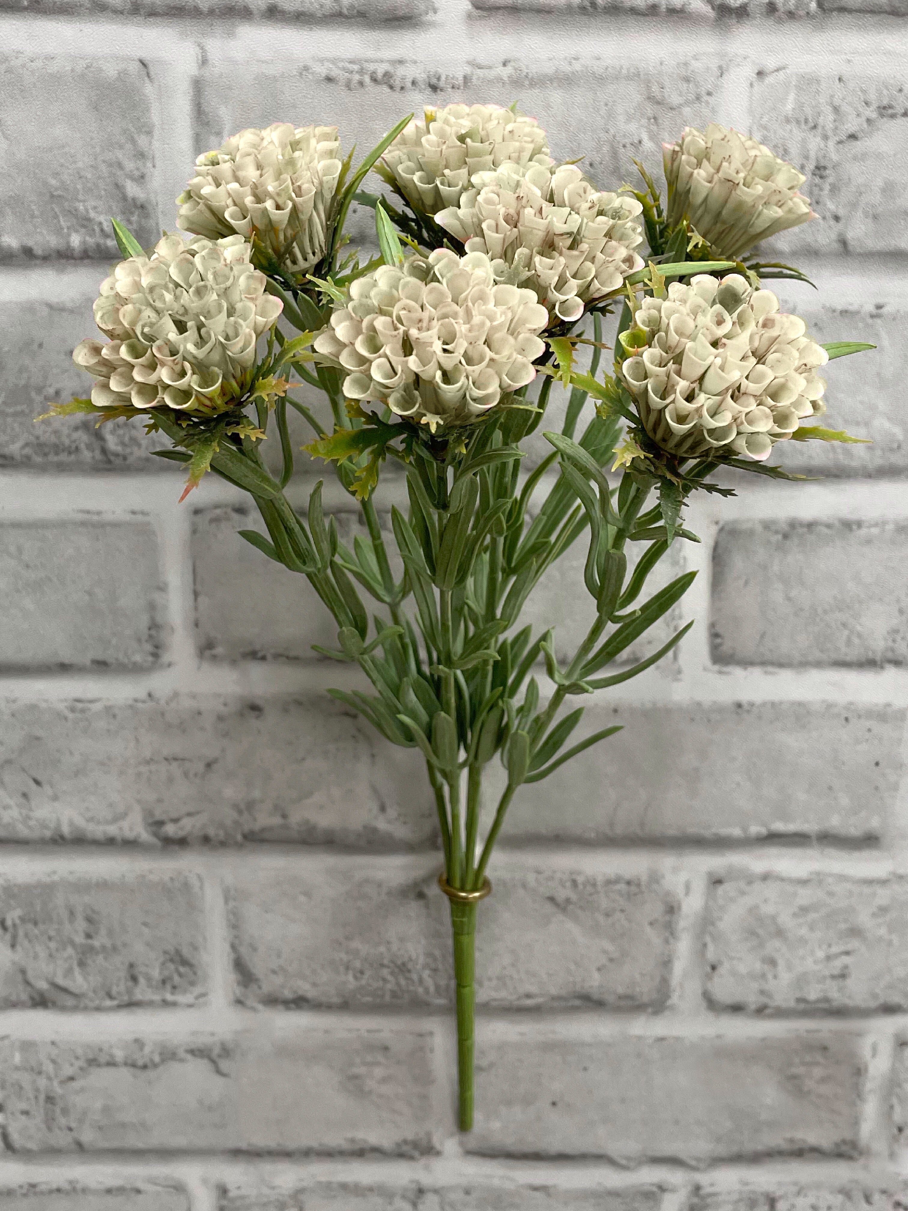 ITEM 10184 W - 13.5" WHITE HONEYCOMB BUSH