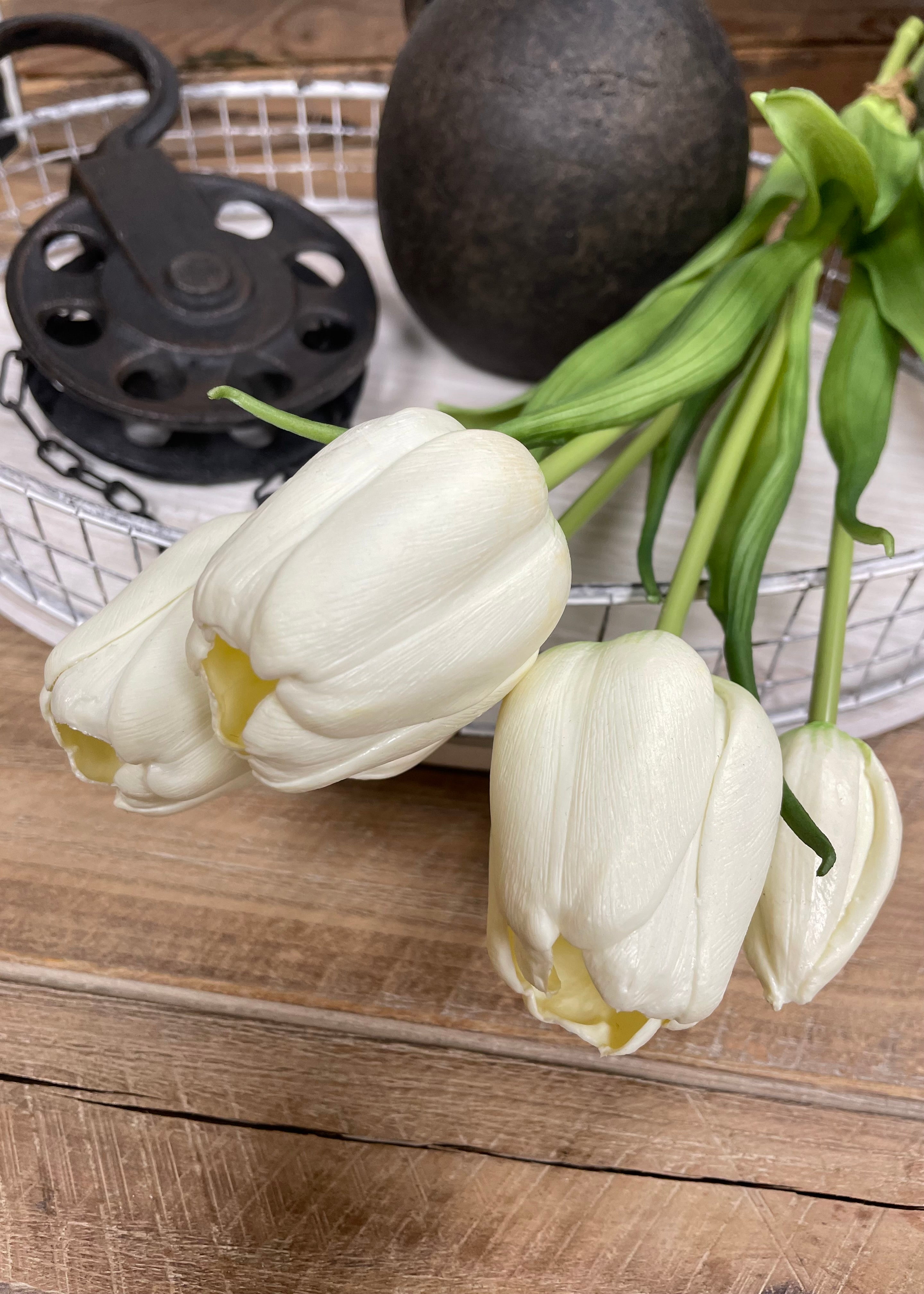 ITEM 10196 W(AVAILABLE) - 18" FRESH TOUCH WHITE DAY DREAM TULIP BUNDLE (3 FLOWERS & 2 BUDS TO A BUNDLE)