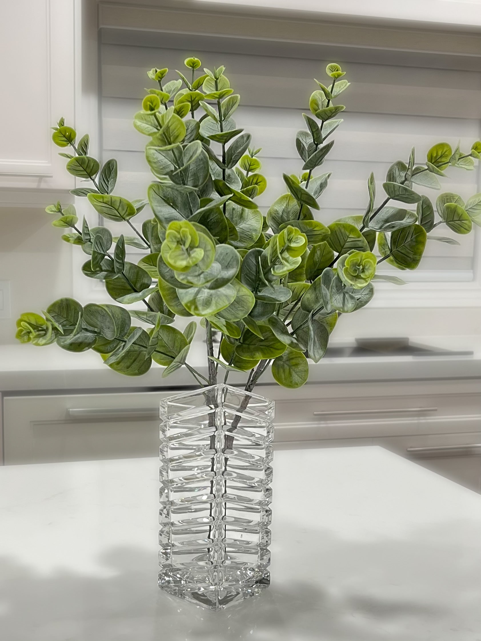 ITEM 11467 GR - 19" GREEN EUCALYPTUS BUSH