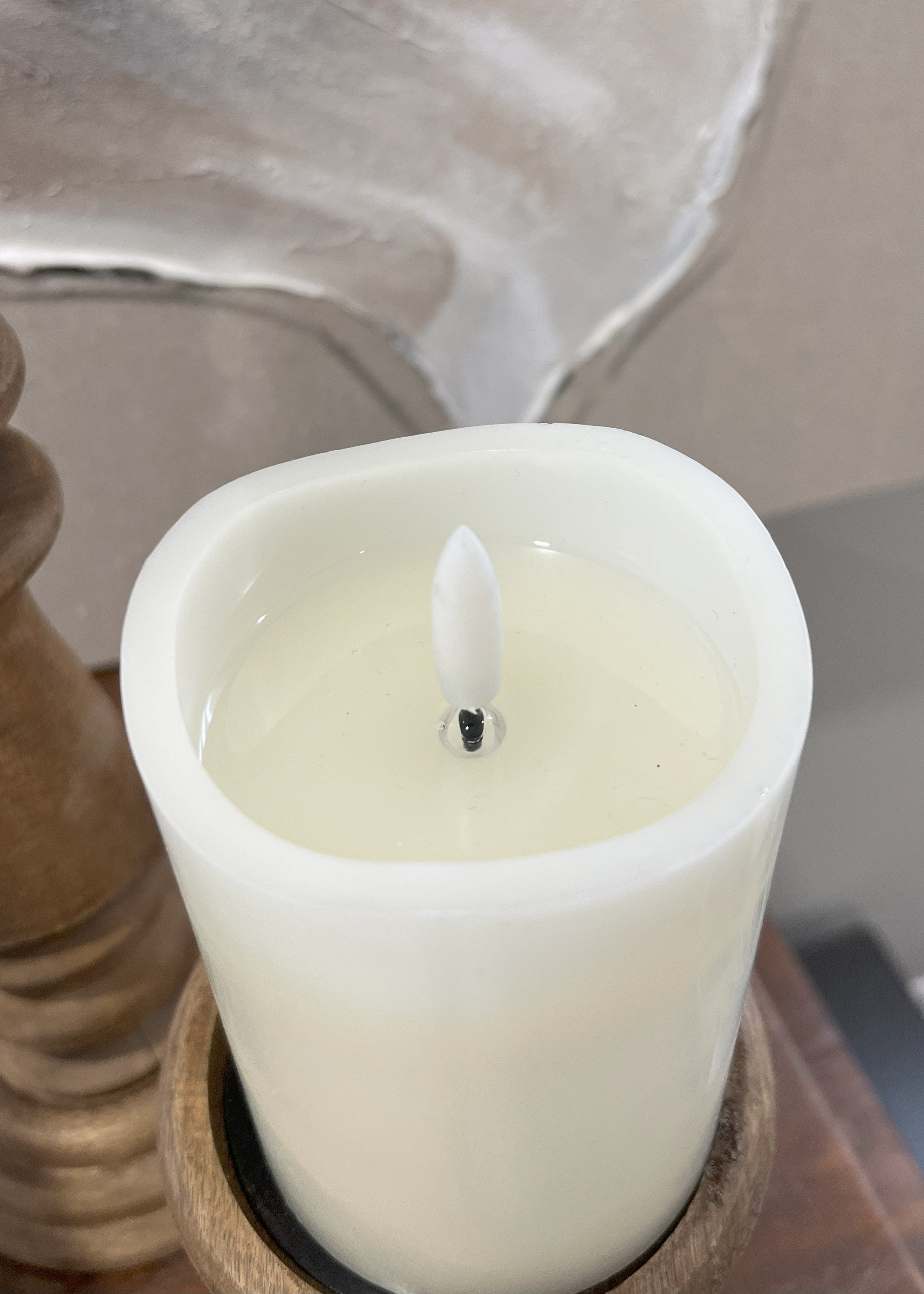 ITEM 1641IVORY - 3"X6" IVORY 3D FLAME SMOOTH FINISH MELTING REALISTIC LED PILLAR WITH 6 HOUR TIMER
