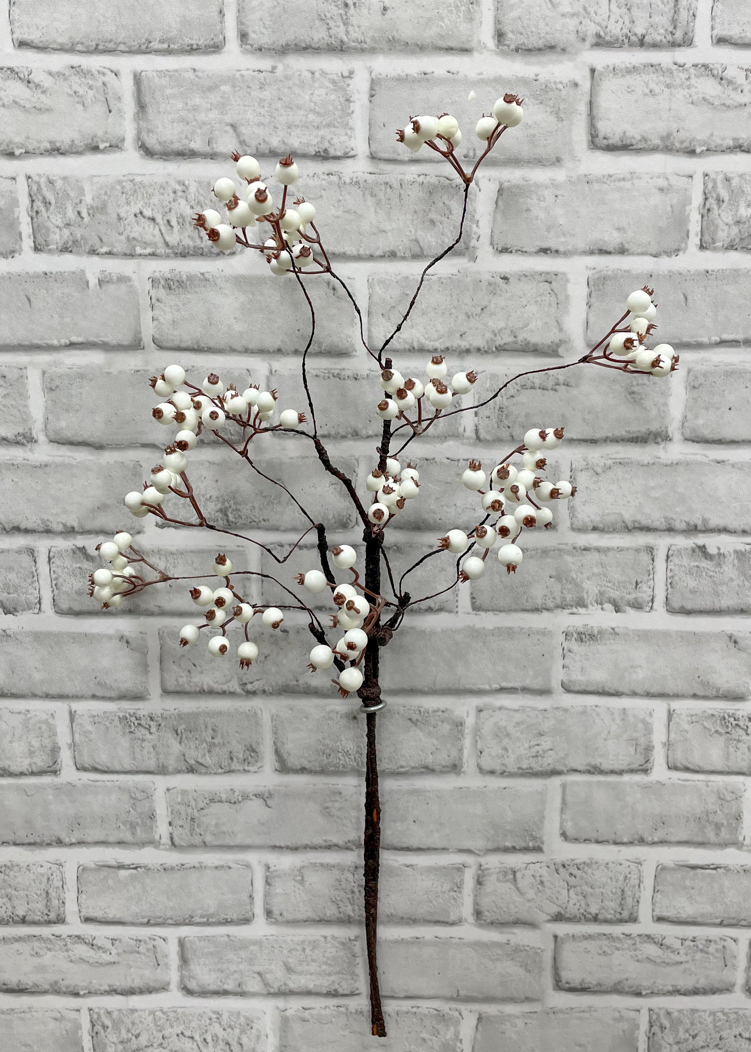 ITEM 81478W - 26" WHITE WEATHER RESISTENT BERRIES SPRAY