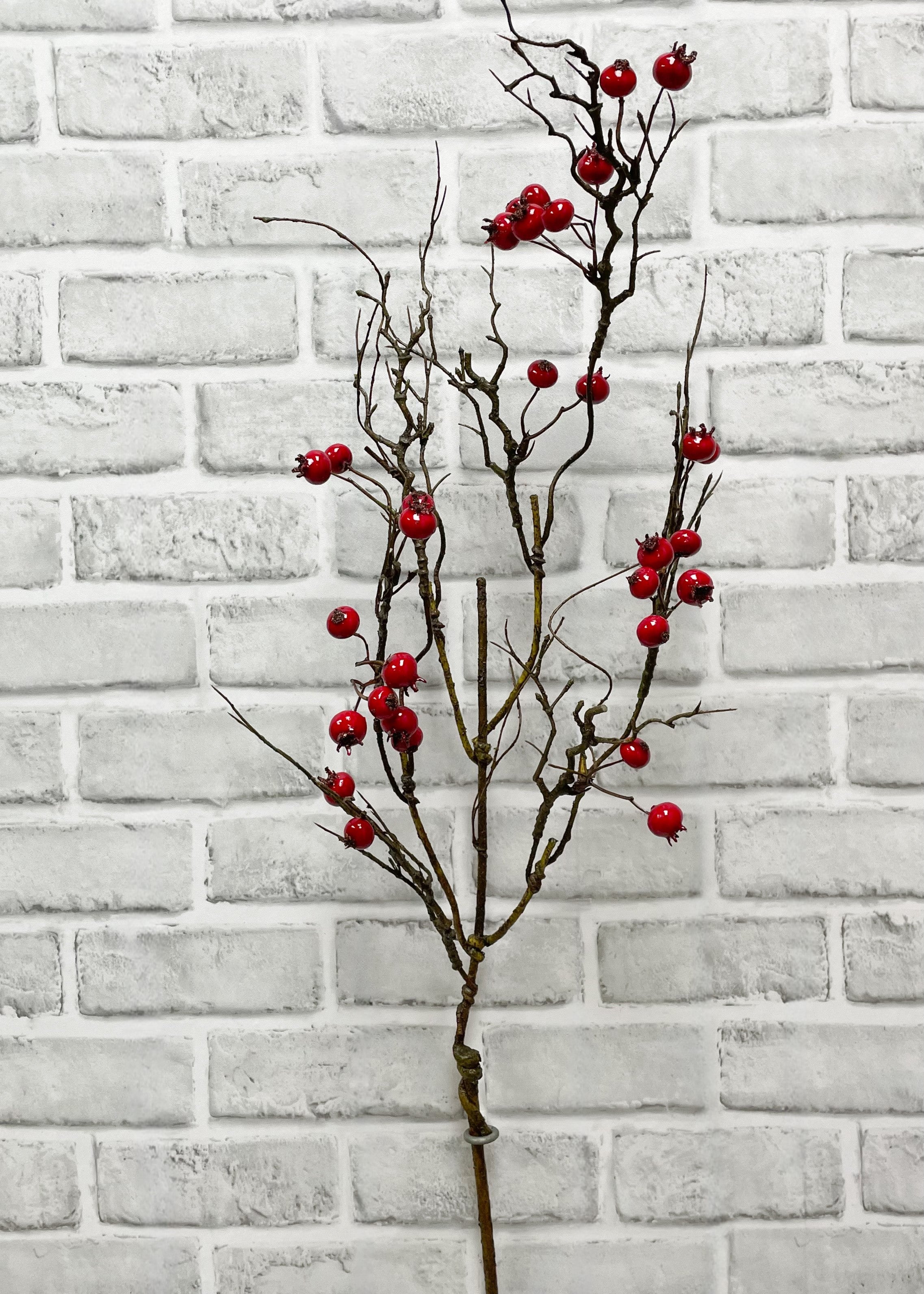 ITEM 81983 SHINYR - 35" WEATHER RESISTANT SHINY RED TWIGGY BERRY SPRAY