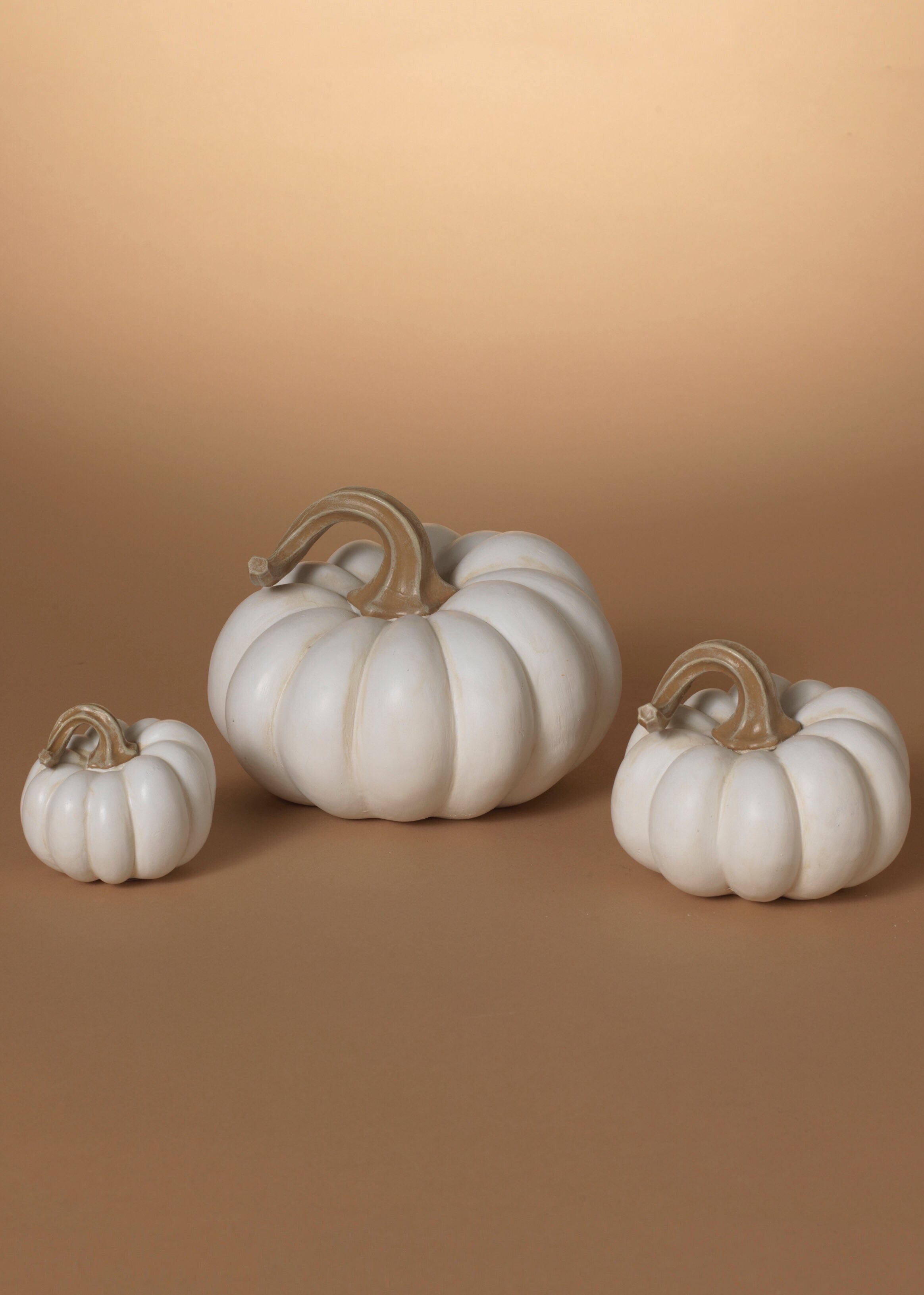ITEM G2658540 - RESIN HARVEST PUMPKINS, LG IS 8"L - SET OF 3