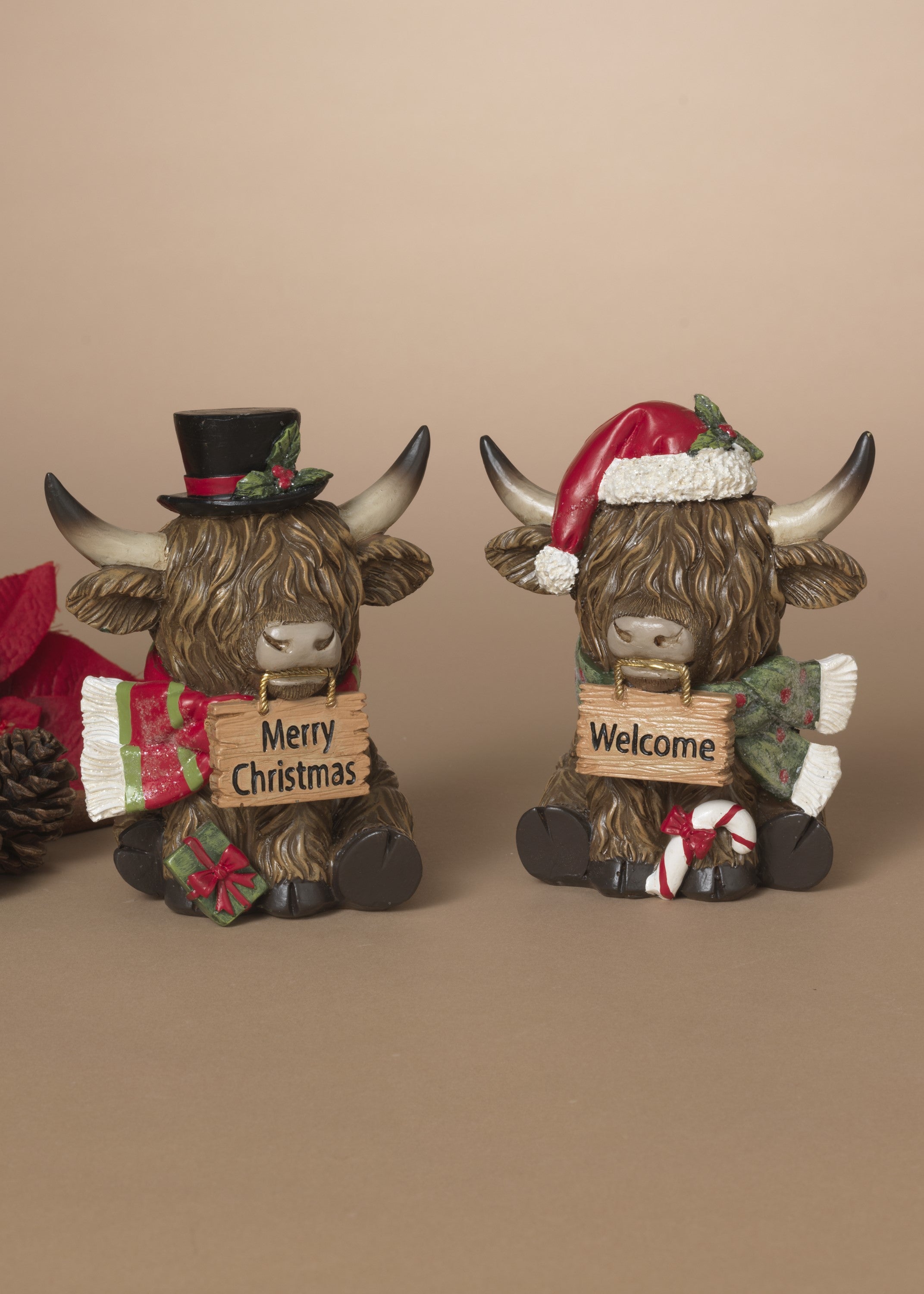 ITEM G2795020 - 5.5"H RESIN HOLIDAY HIGHLAND COW W/ SIGN