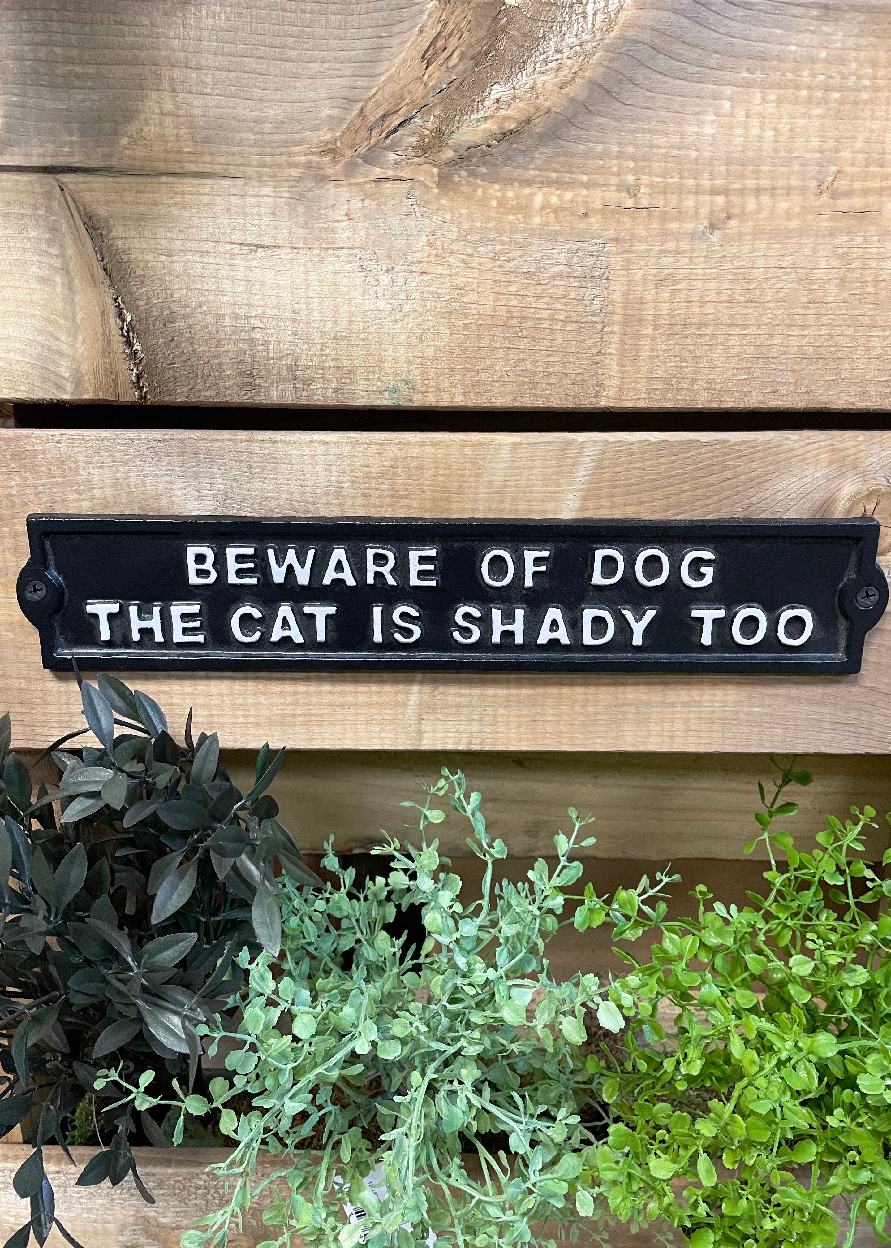 ITEM KOP 14621 - 13"X2.5" CAST IRON "BEWARE OF THE DOG & CAT" SIGN
