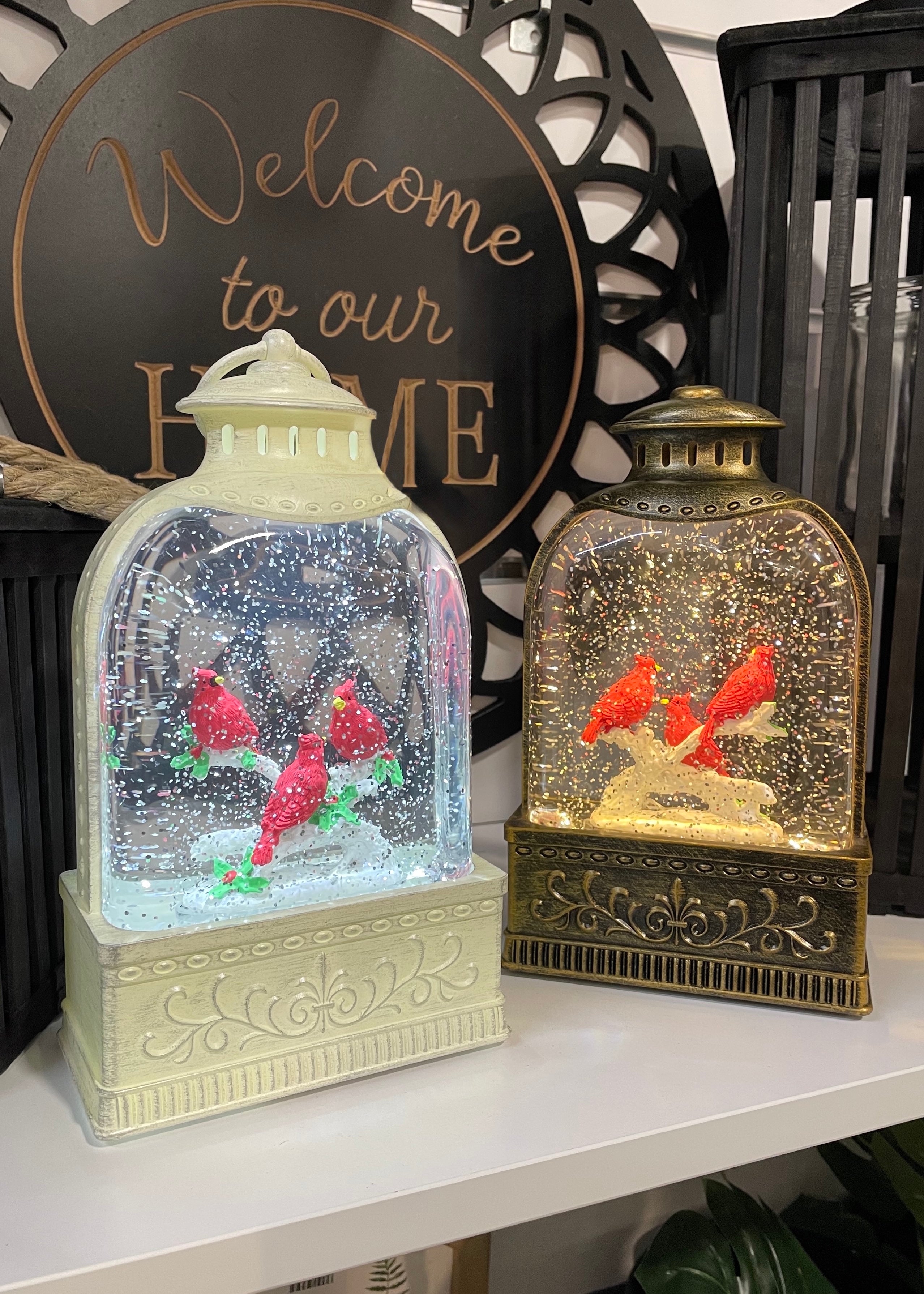 ITEM KOP 83000 - 5.25"X3"X9" CARDINAL SNOWGLOBE - 2 ASSORTED COLOURS