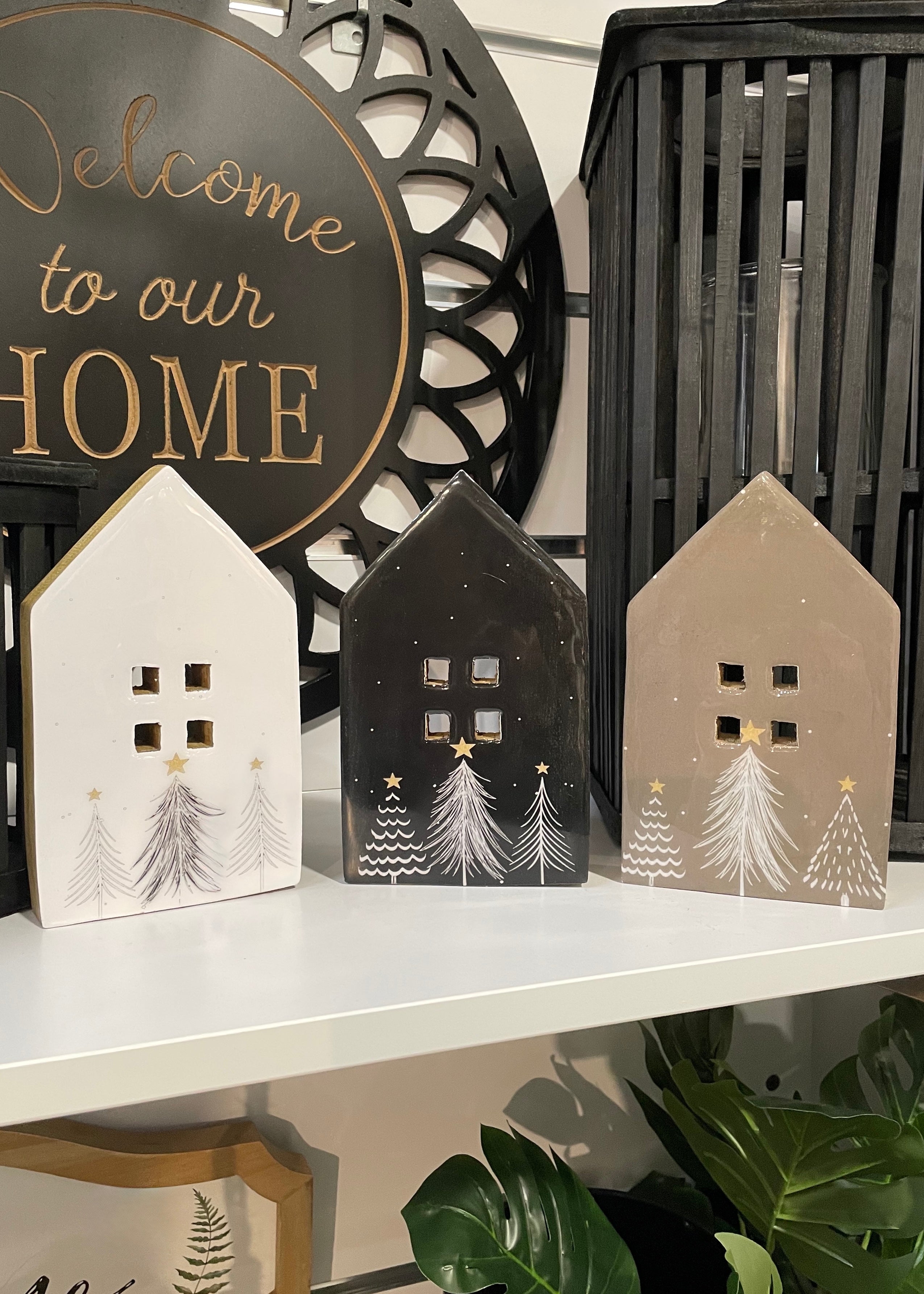 ITEM KOP 84611 - 4"X1"X7" HOUSE DESIGN WITH ENAMEL
