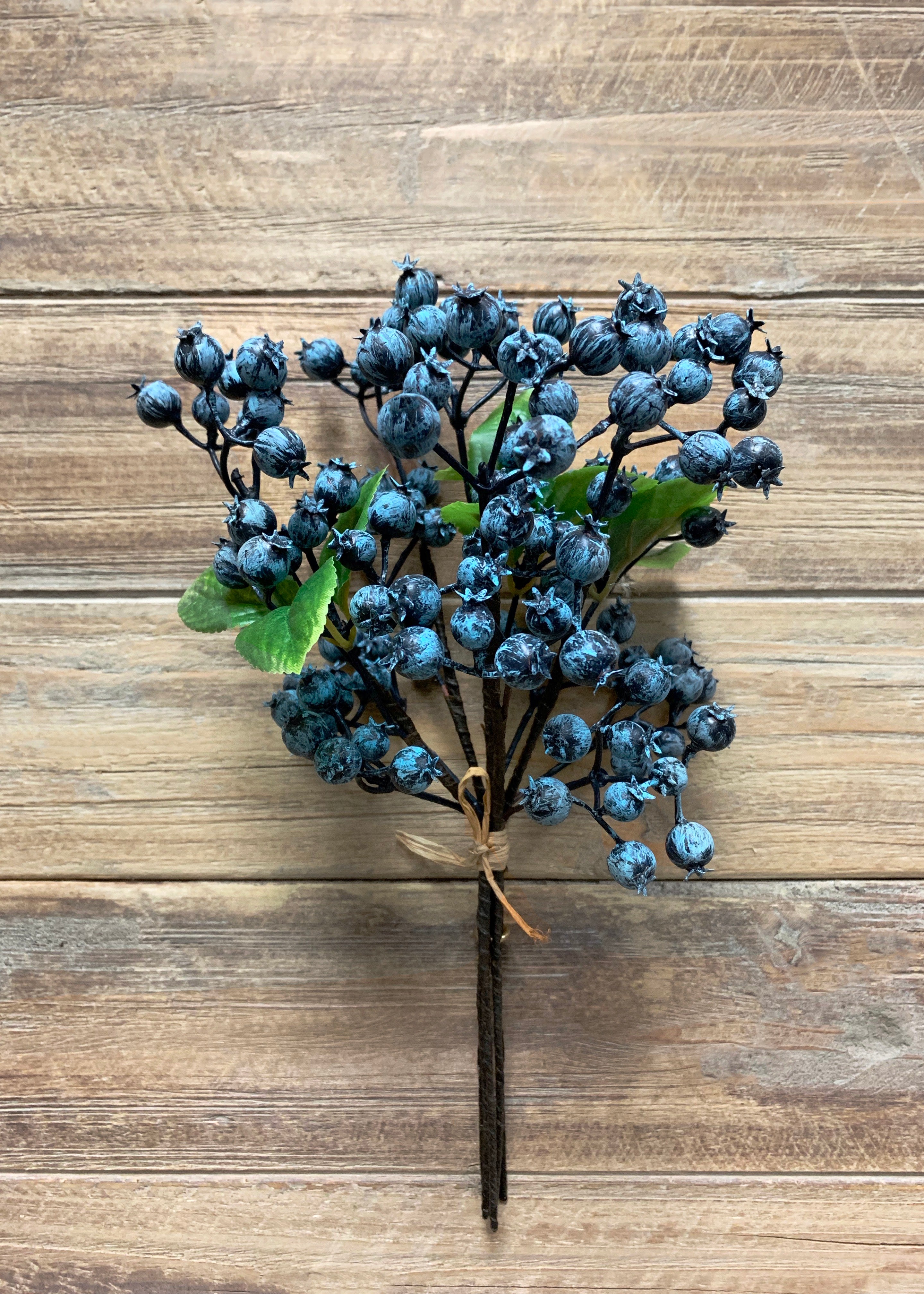 ITEM 12253 - 11" BLUE BERRY BUNDLE WITH 5 STEMS