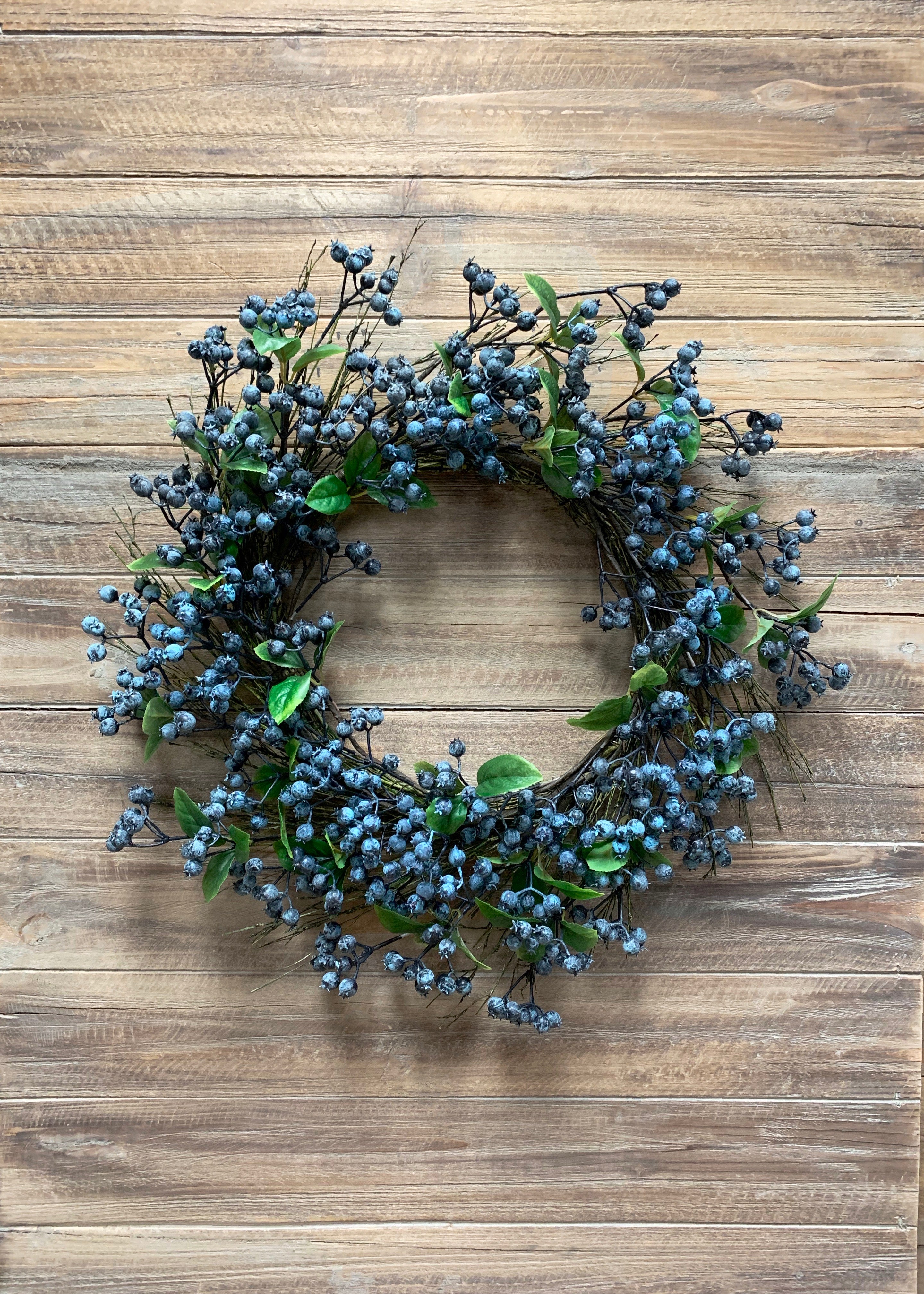 ITEM 12256 - 8.5" INSIDE DIM, 24" OUTSIDE DIM BLUEBERRY CANDLE WREATH