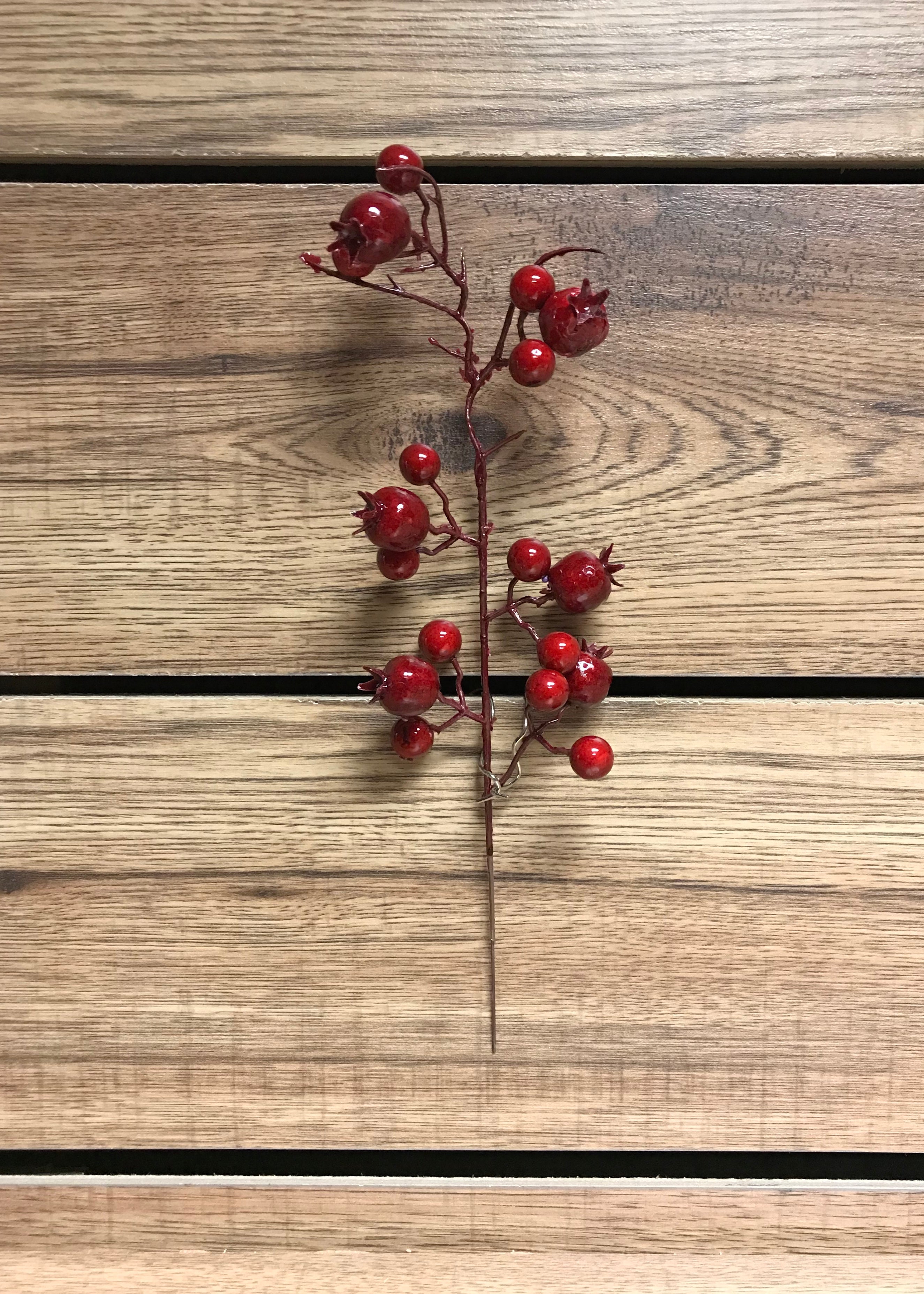 ITEM 81236 R - 11" OUTDOOR RED BERRY PICK - 12 PIECES PER BAG