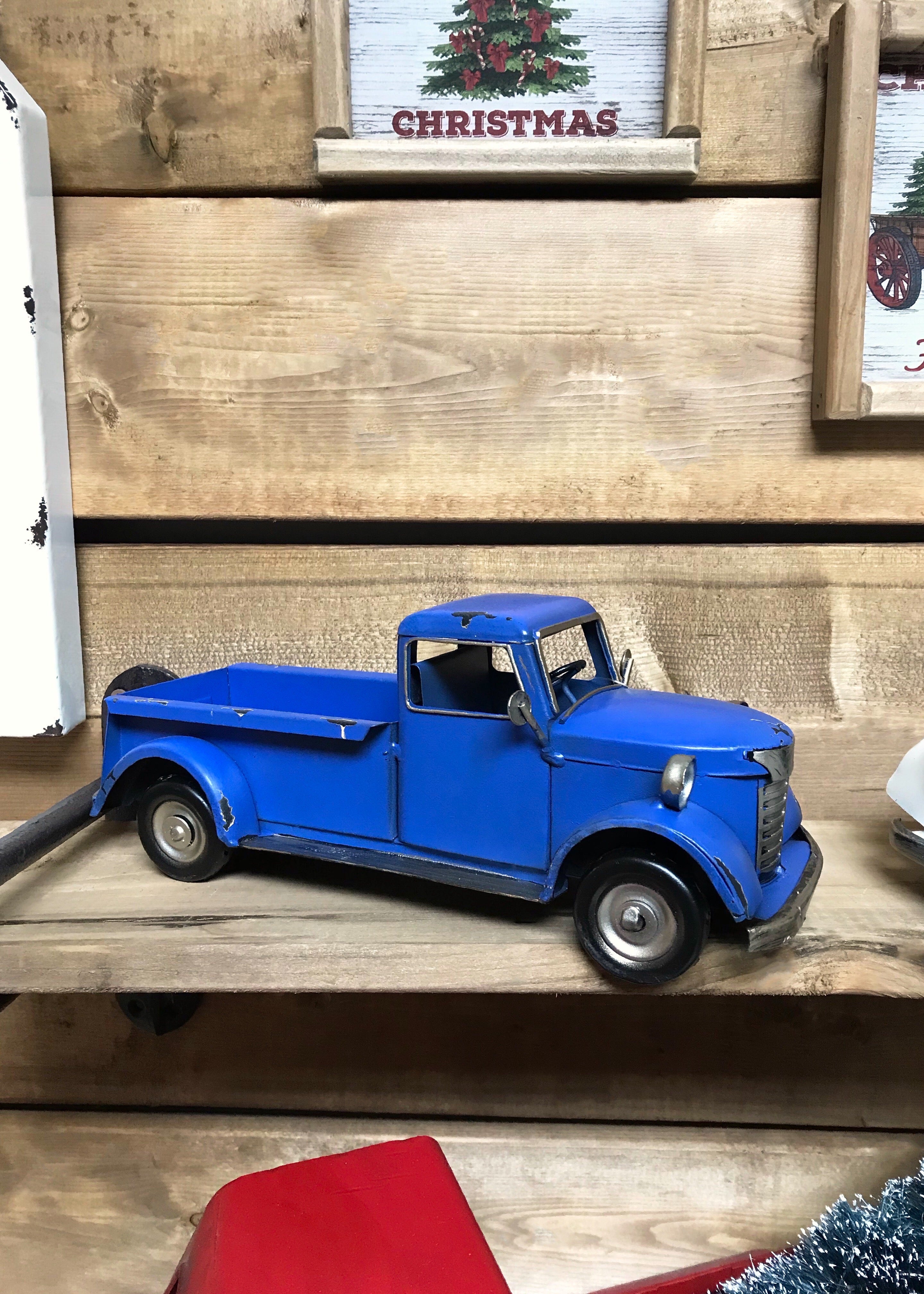ITEM AM 039925- 10"X4" ANTIQUE ROYAL BLUE METAL TRUCK
