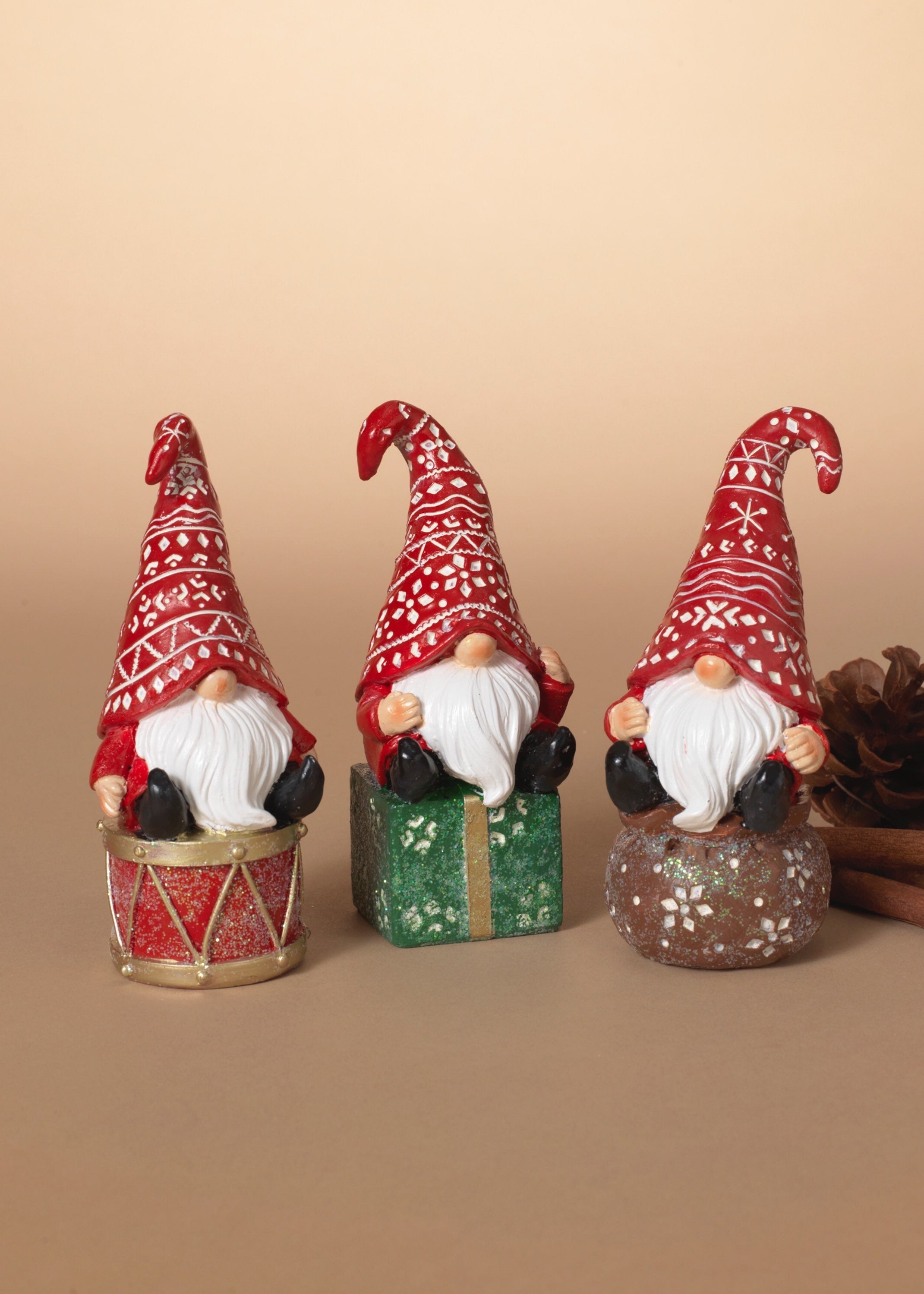 ITEM G2593770 - 5"H RESIN HOLIDAY GNOME FIGURINE