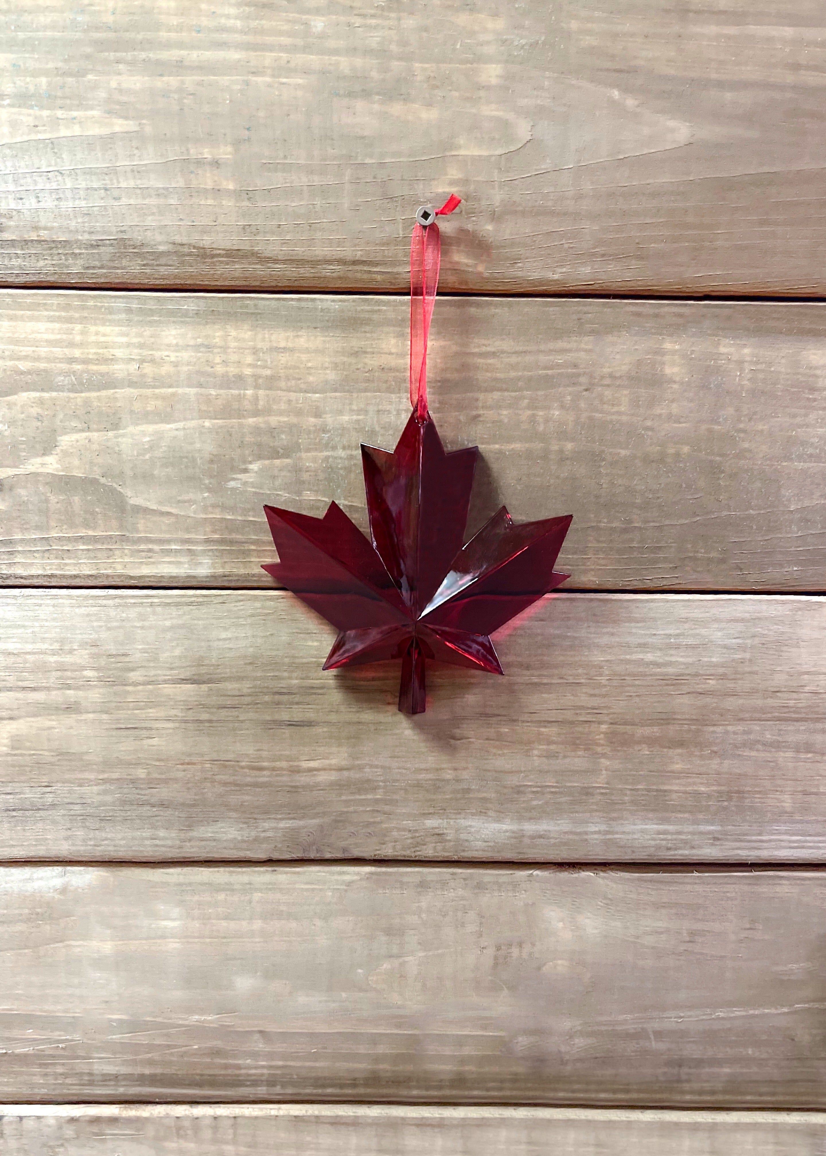 ITEM KOP 20887 - 2.75" X 3" (SMALL) ACRYLIC MAPLE LEAF SUNCATCHER