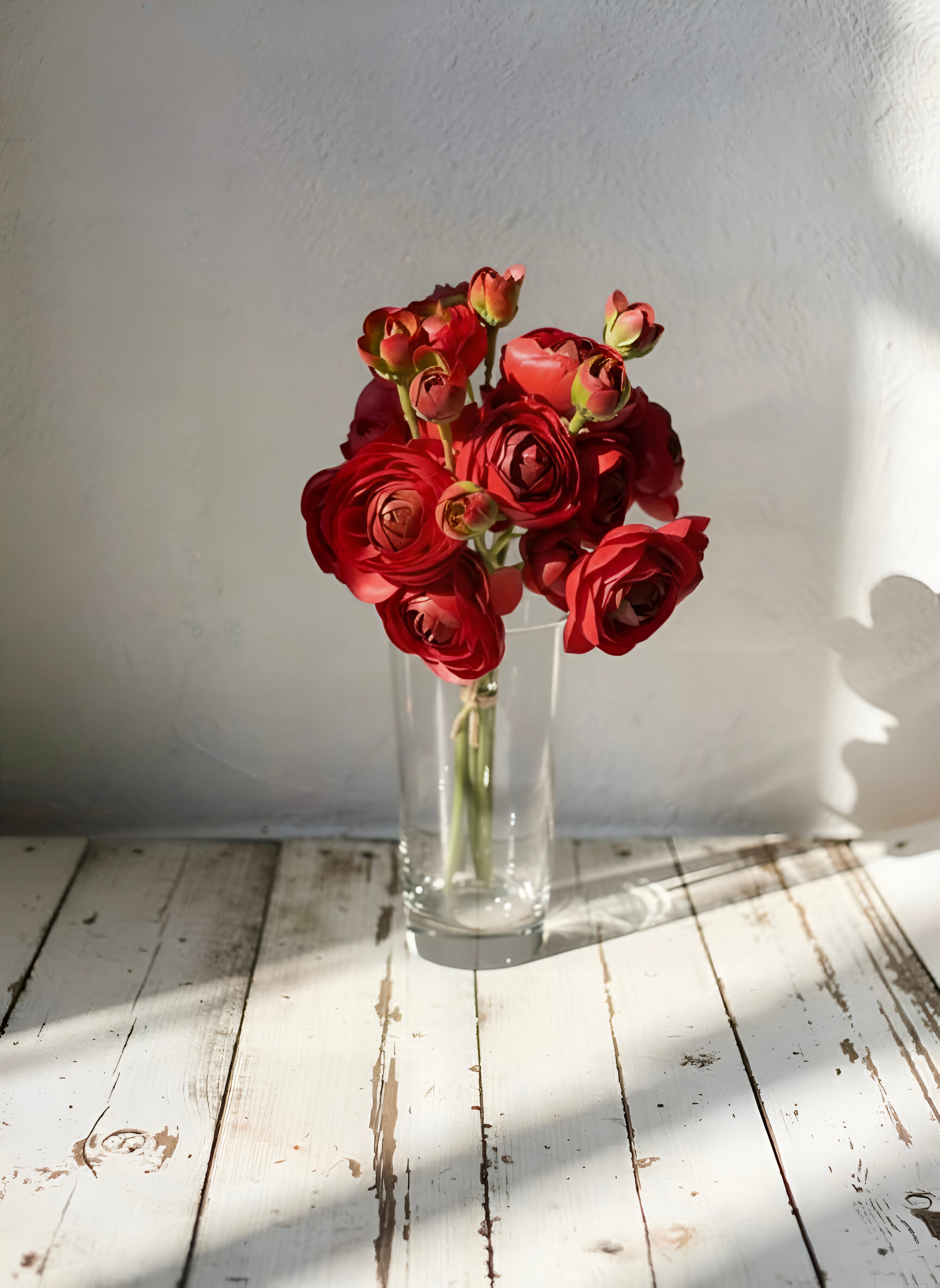 ITEM 00972 RED - 11" RED RANUNCULUS - 6 STEMS PER BUNDLE
