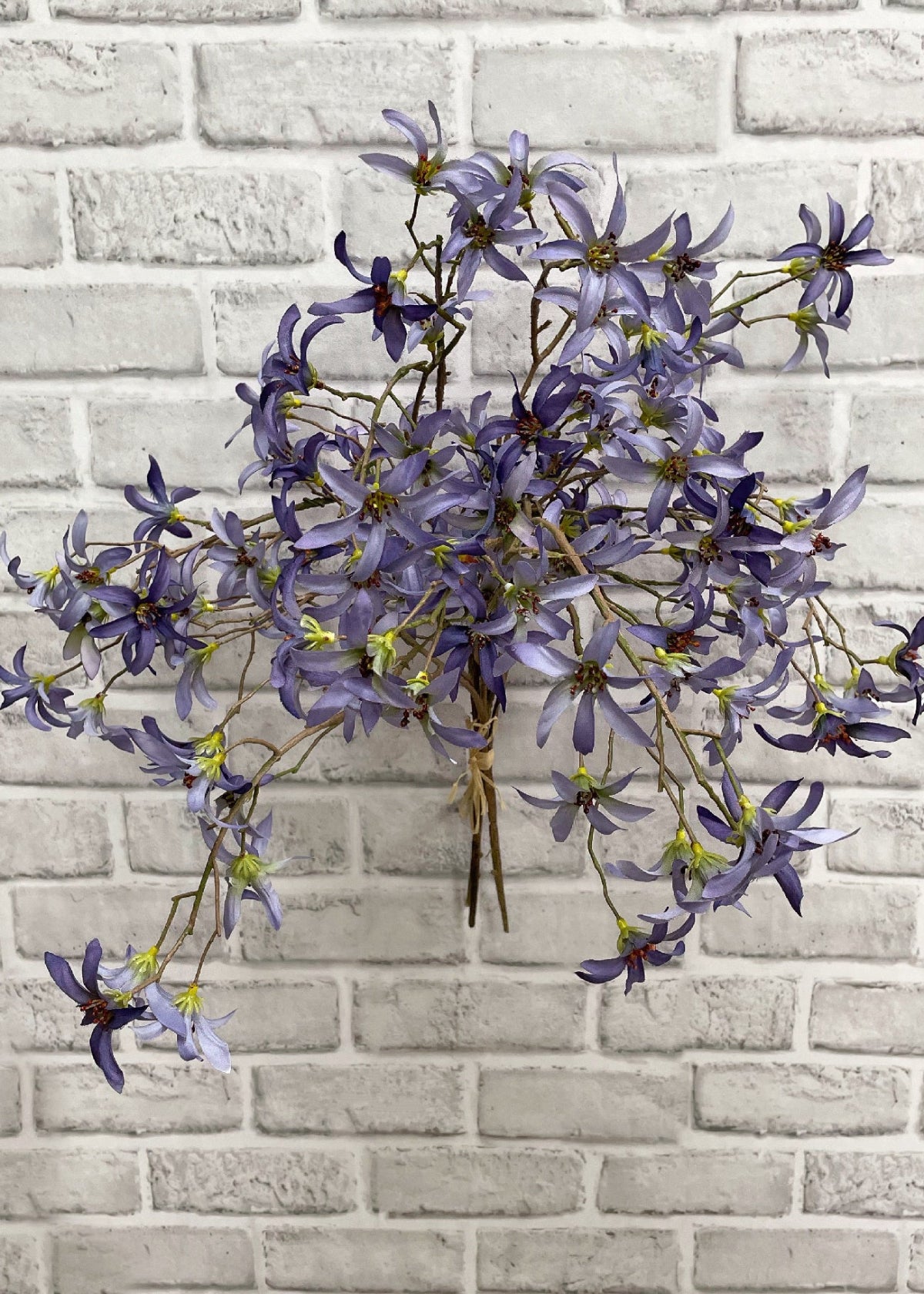 ITEM 00994 LV - 21" LAVENDER FORSYTHIA BUNDLE X 3