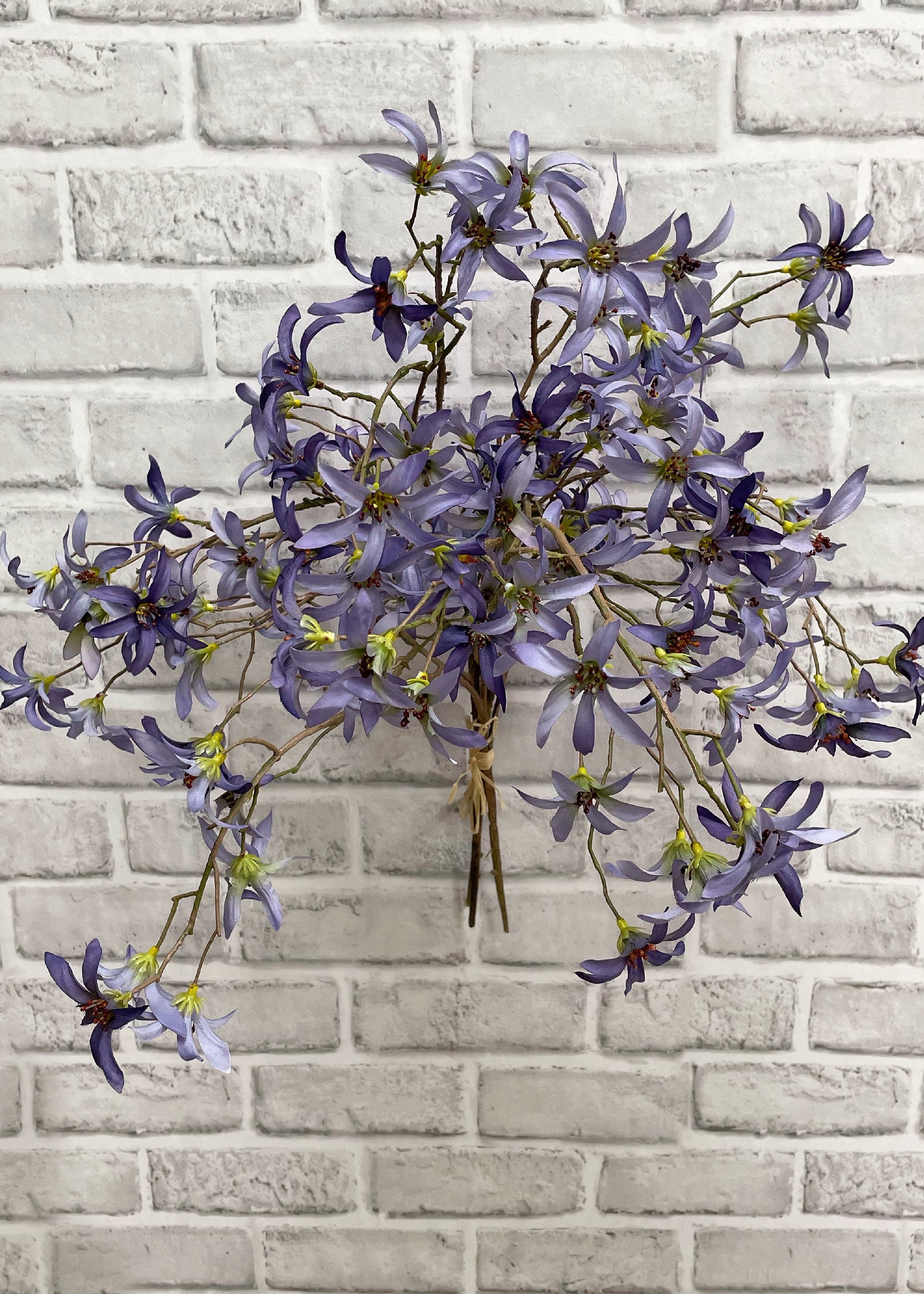 ITEM 00994 LV - 21" LAVENDER FORSYTHIA BUNDLE X 3