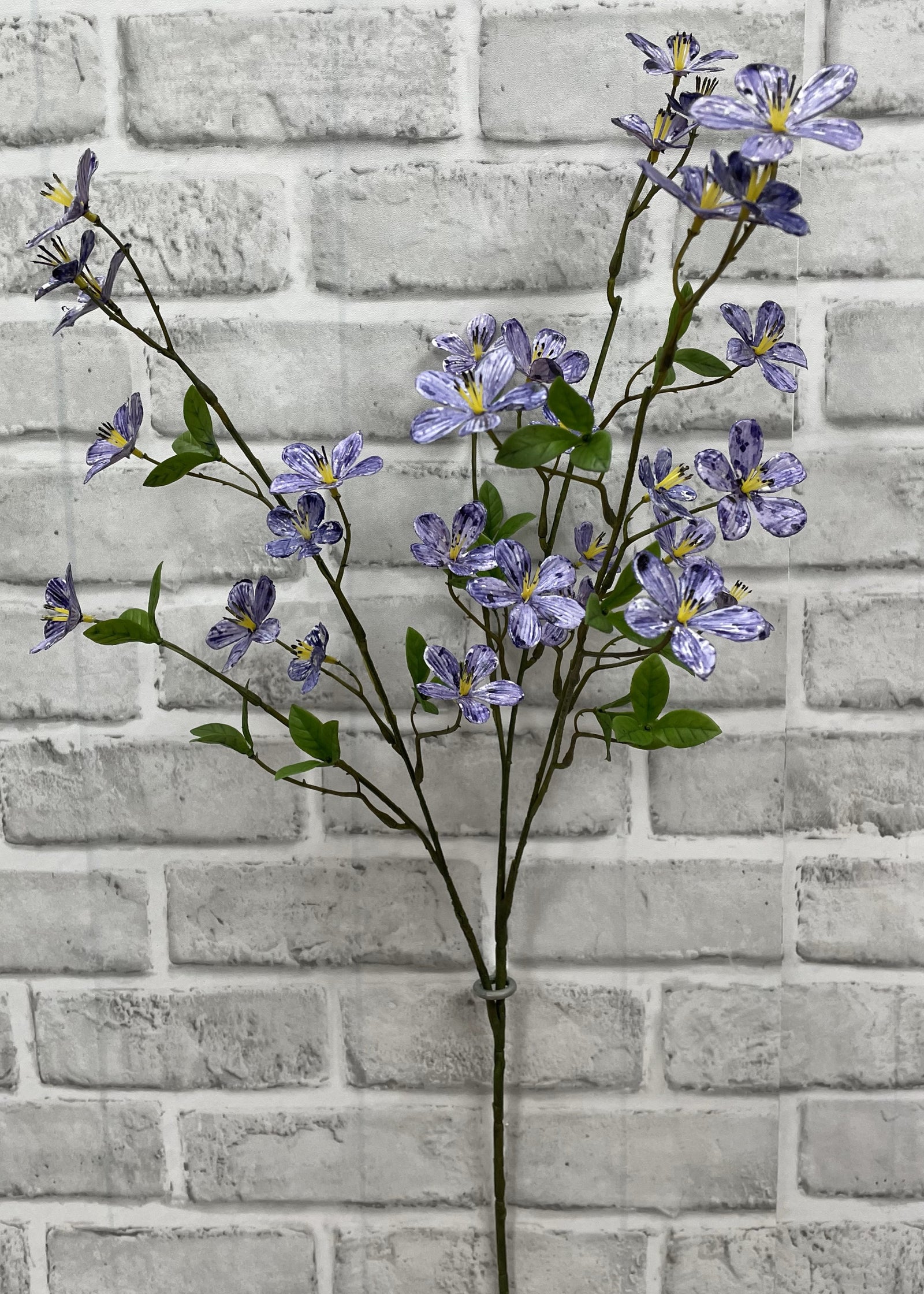ITEM 01011 BL - 27" BLUE PLUM FLOWER STEM