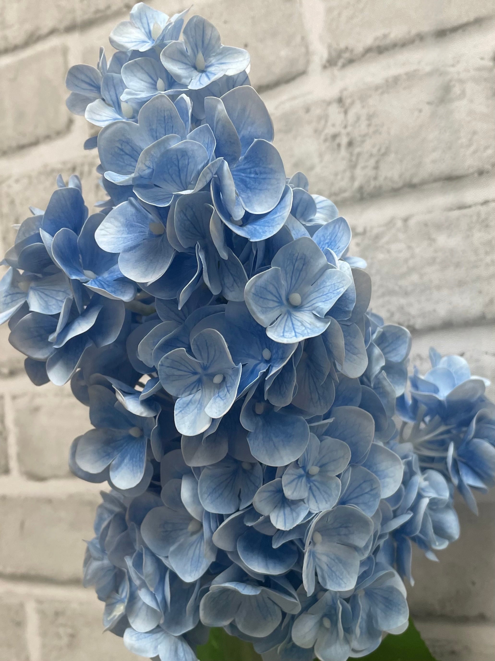 ITEM 01026 BL  - 33" BLUE FRESH TOUCH CONE HYDRANGEA SPRAY