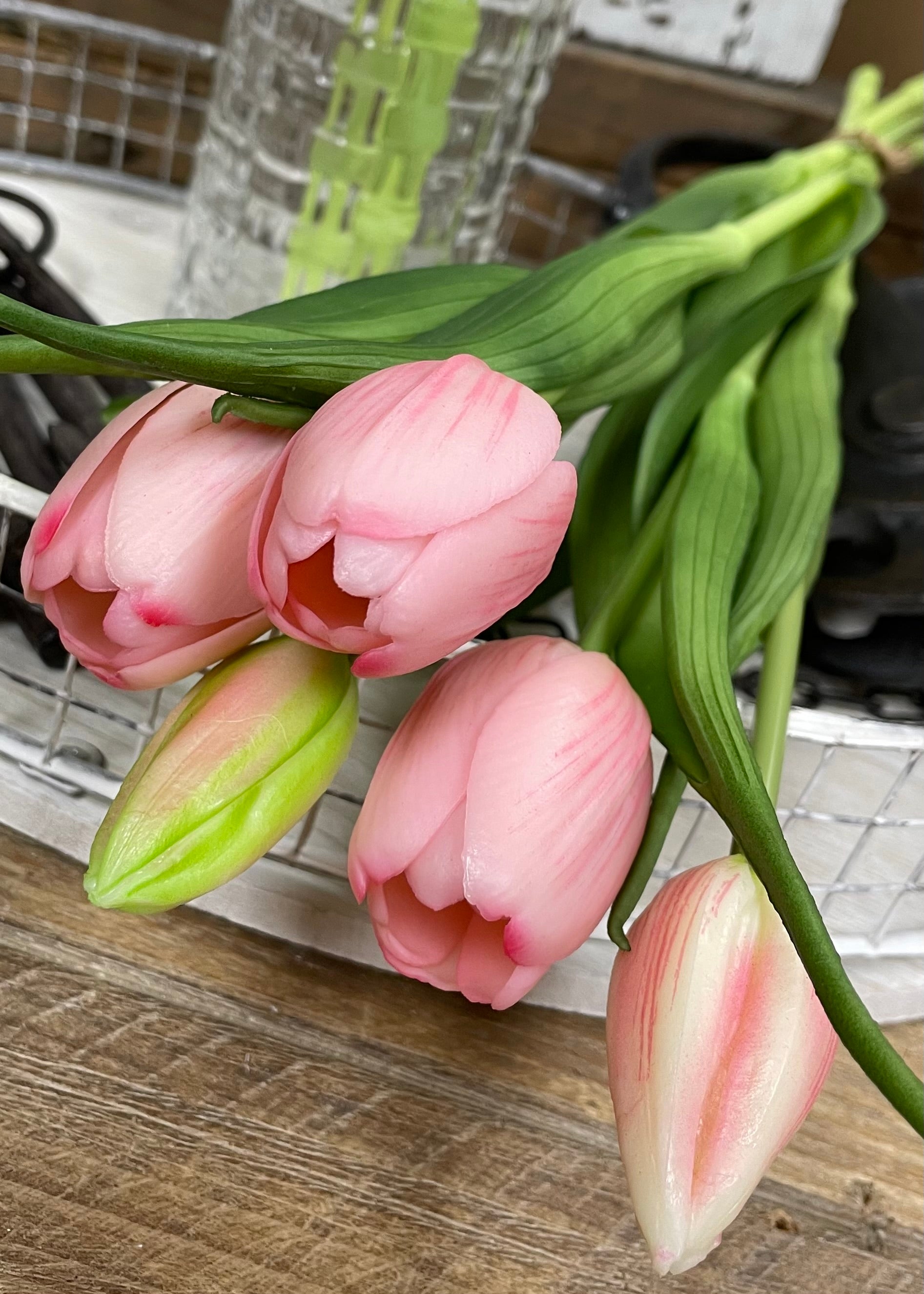 ITEM 10186 PK(AUGUST) - 16" FRESH TOUCH DYNASTY PINK TULIP BUNDLE (3 FLOWERS & 2 BUDS TO A BUNDLE)