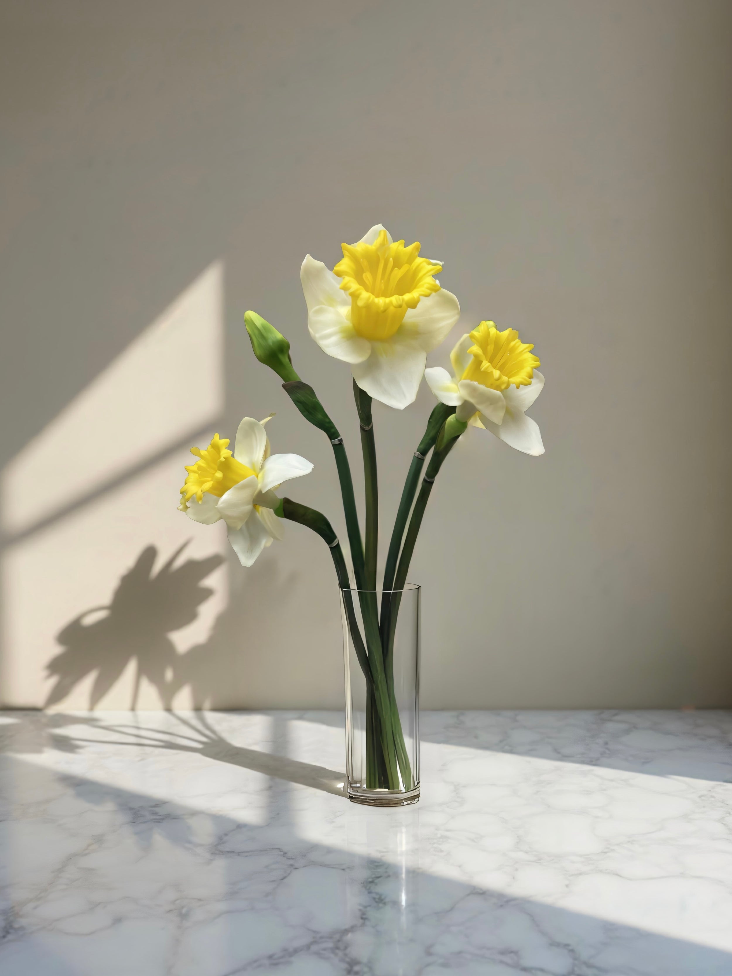 ITEM 10202 WY - 17.5" FRESH TOUCH DAFFODIL BUNDLE (3 HEADS, 2 BUDS)