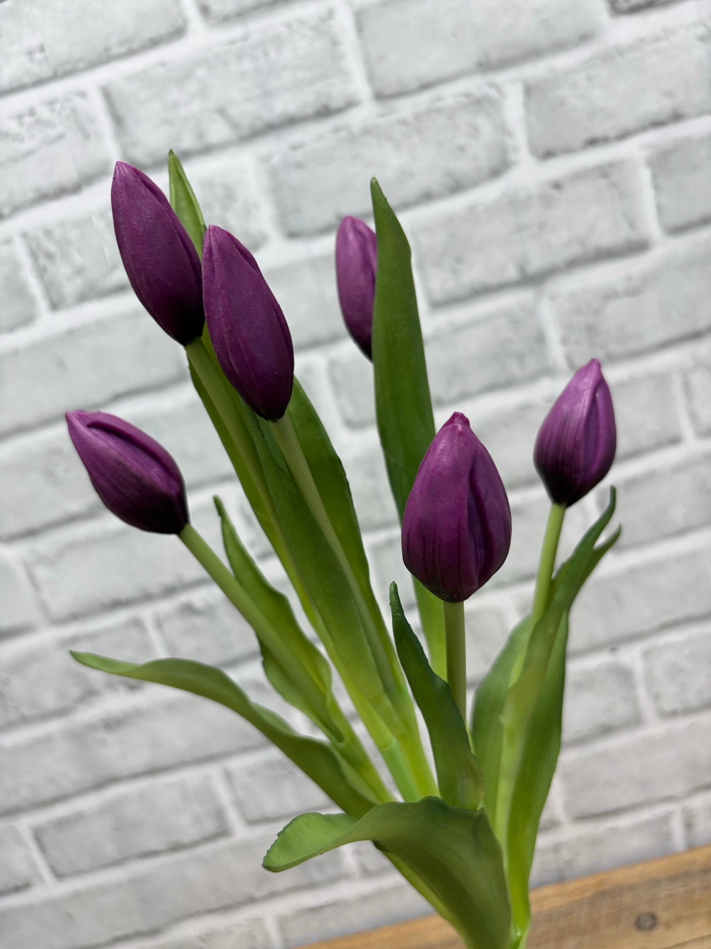 ITEM 10210 PUR(AVAILABLE) - 18.5" FRESH TOUCH PURPLE TULIP BUD BUNDLE WITH 6 BUDS