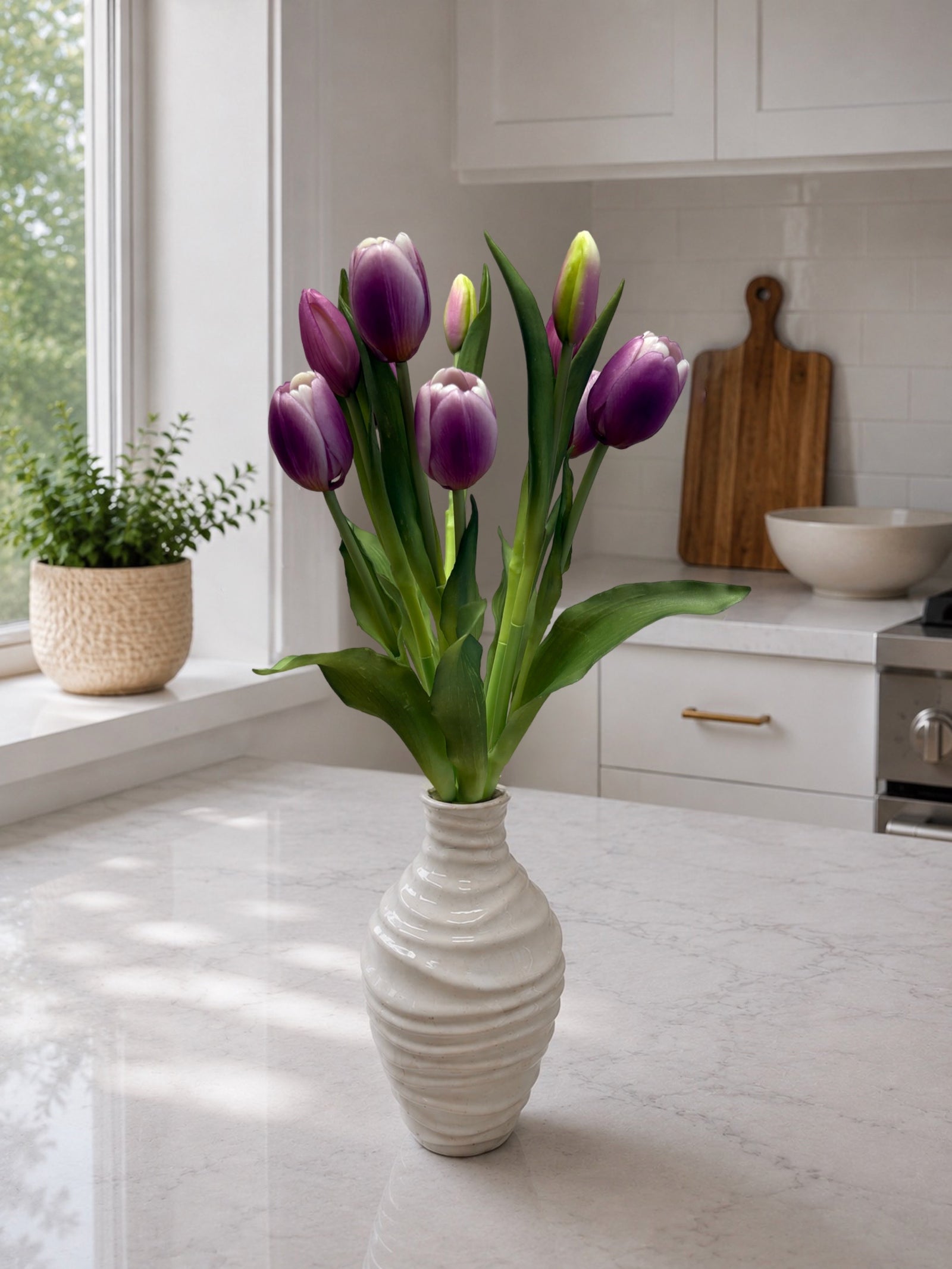 ITEM 10211 LVW - 18.5" FRESH TOUCH DYNASTY LAVENDER WHITE TULIP BUNDLE (6 FLOWERS, 4 BUDS)