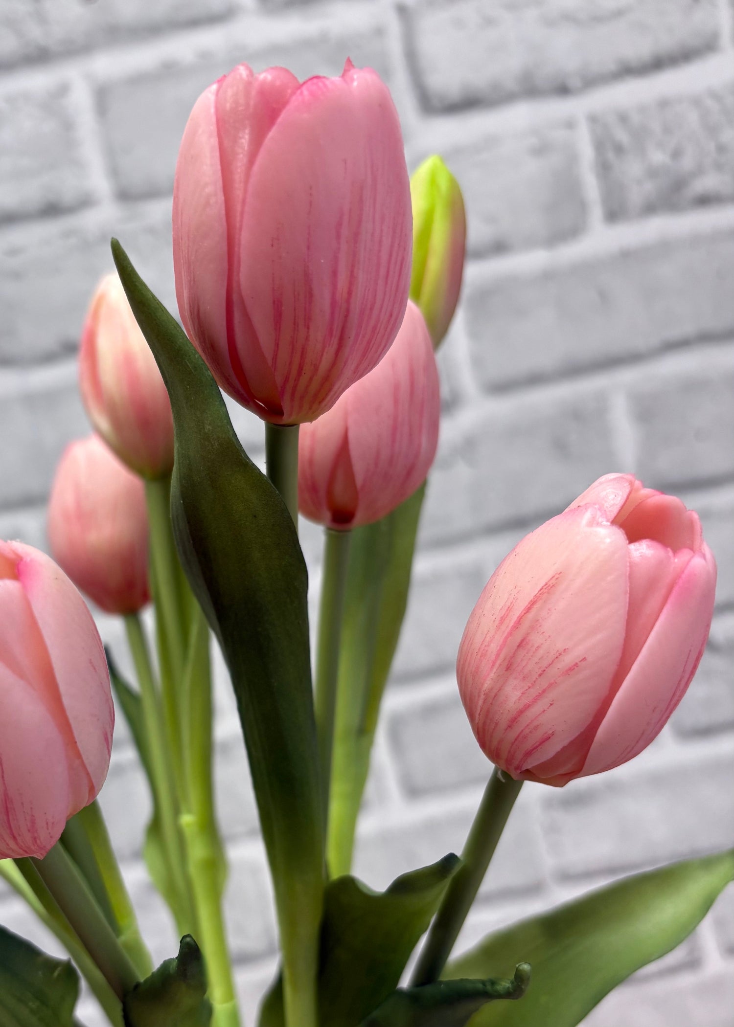 ITEM 10211 PK(AVAILABLE) - 18.5" FRESH TOUCH DYNASTY PINK TULIP BUNDLE (6 FLOWERS, 4 BUDS)