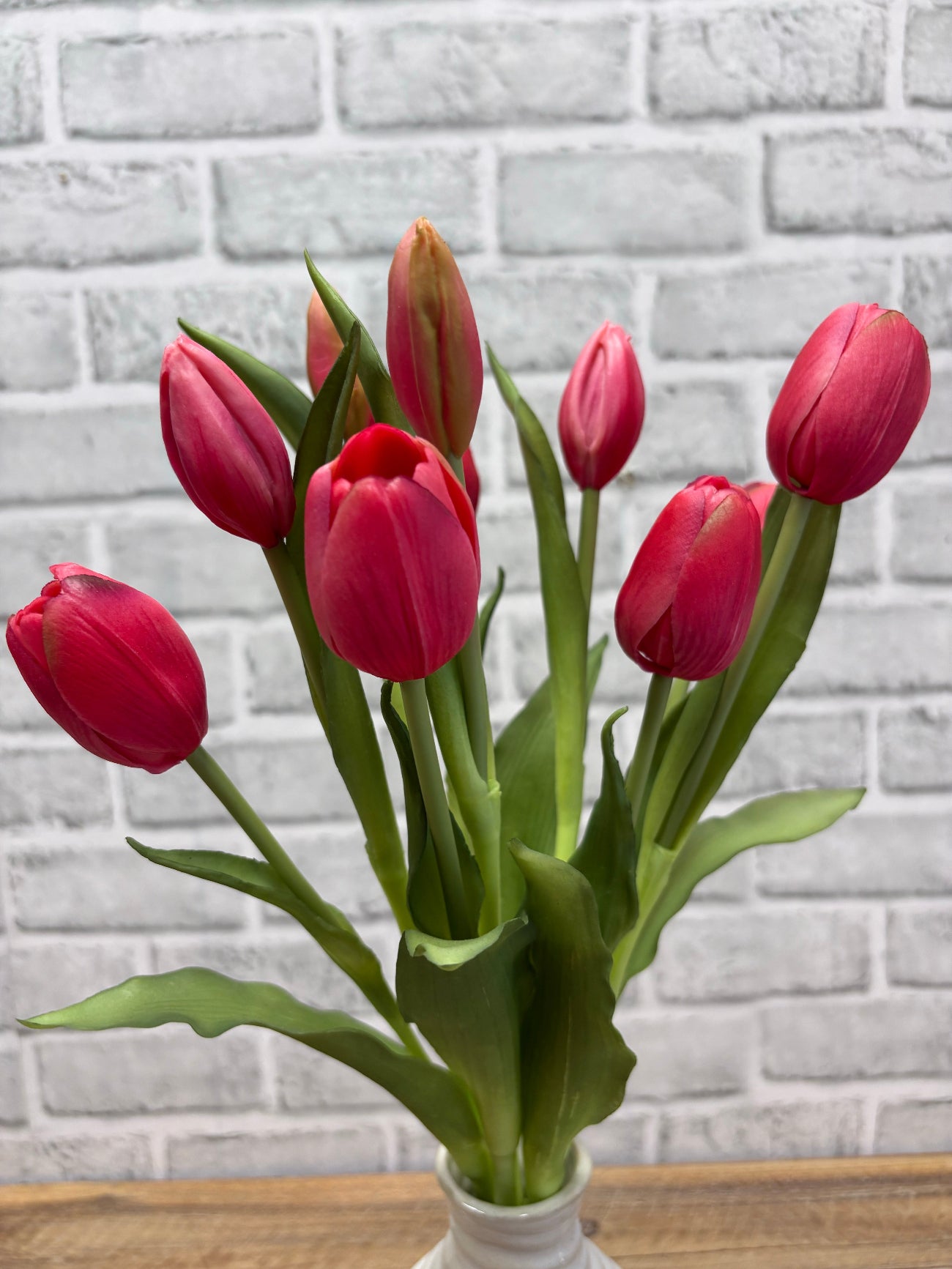 ITEM 10211 ROSE - 18.5" FRESH TOUCH DYNASTY ROSE TULIP BUNDLE (6 FLOWERS, 4 BUDS)