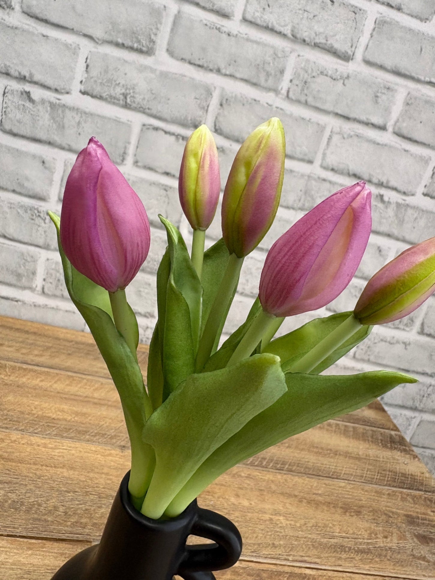ITEM 10212 LVW - 11" FRESH TOUCH MINI LAVENDER WHITE TULIP BUD BUNDLE WITH 6 BUDS
