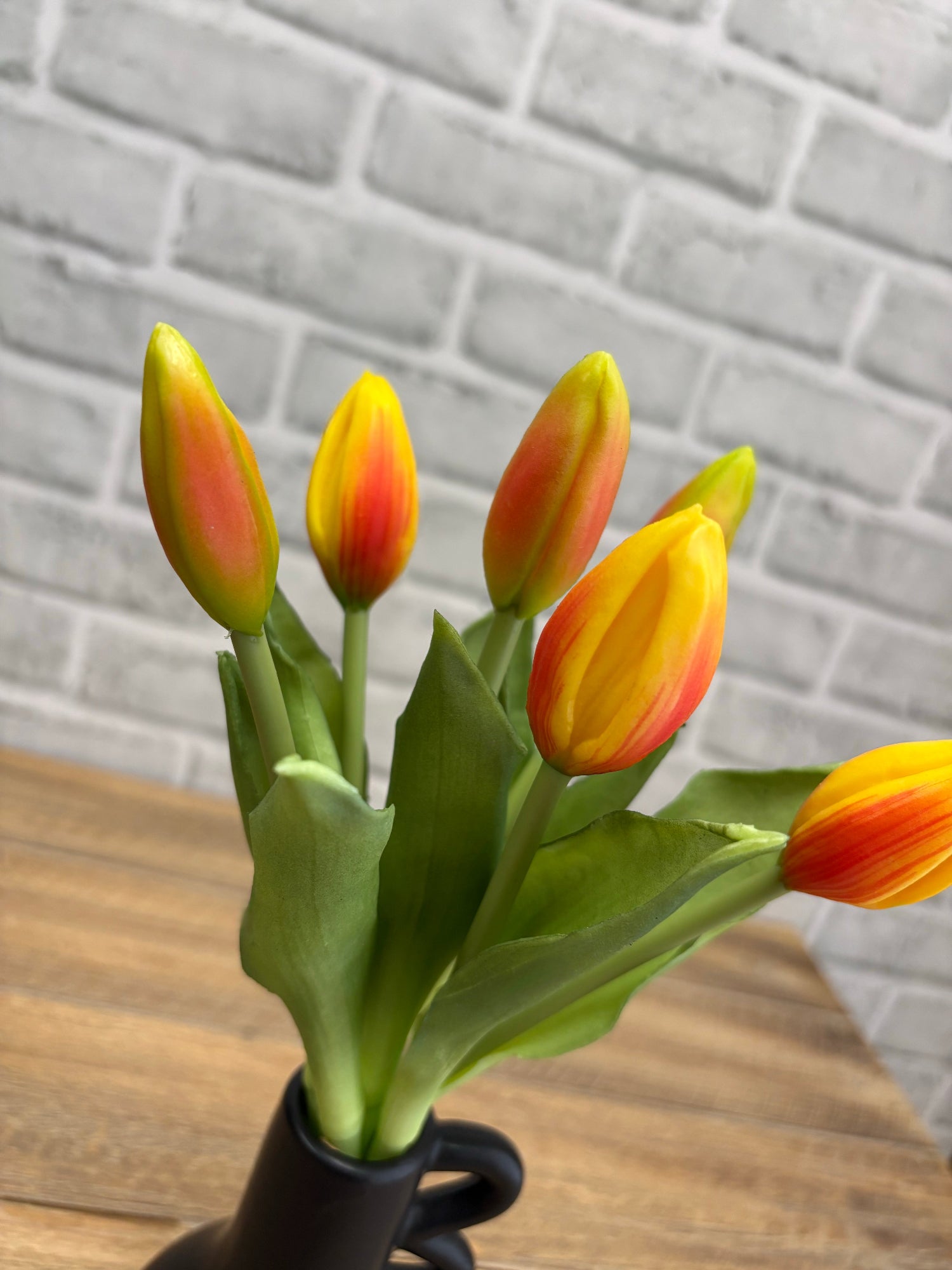 ITEM 10212 O - 11" FRESH TOUCH MINI ORANGE TULIP BUD BUNDLE WITH 6 BUDS