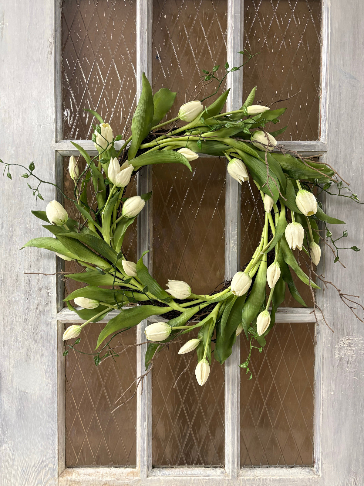 ITEM 10216 W - 12" INSIDE DIM - 22" OUTSIDE DIM WHITE FRESH TOUCH DYNASTY TULIP WREATH