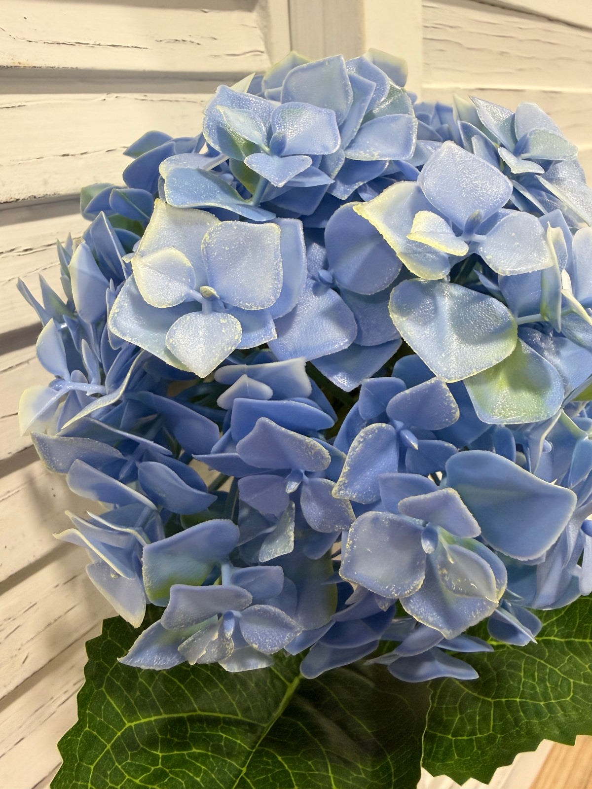 ITEM 10231 BL - 25" BLUE FRESH TOUCH UV HYDRANGEA SPRAY