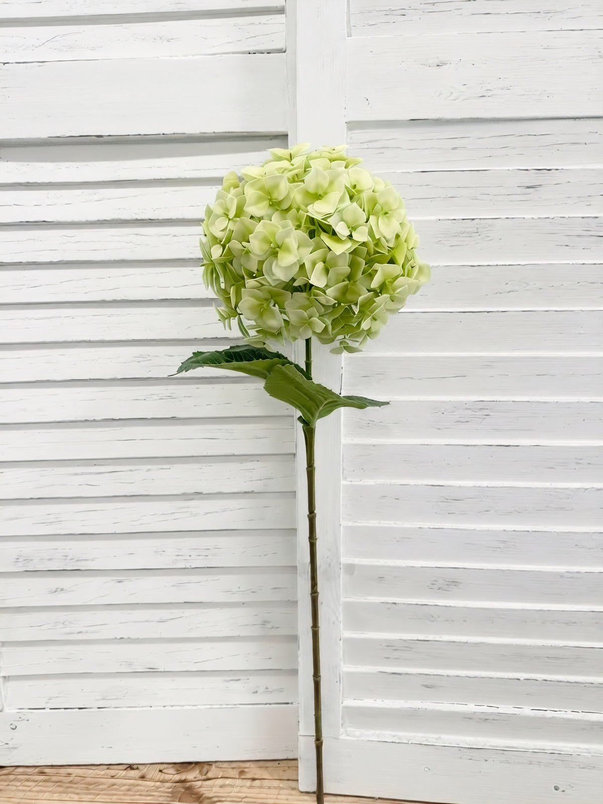 ITEM 10231 GR - 25" GREEN FRESH TOUCH UV HYDRANGEA SPRAY