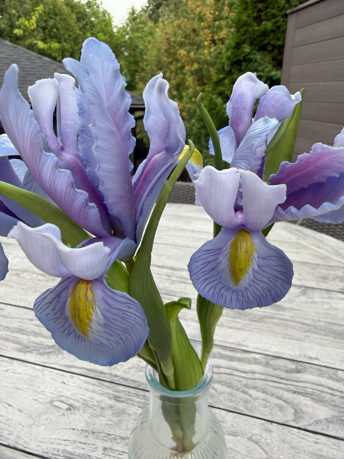 ITEM 10254 LV - 17.5" LAVENDER FRESH TOUCH IRIS BUNDLE WITH 3 STEMS