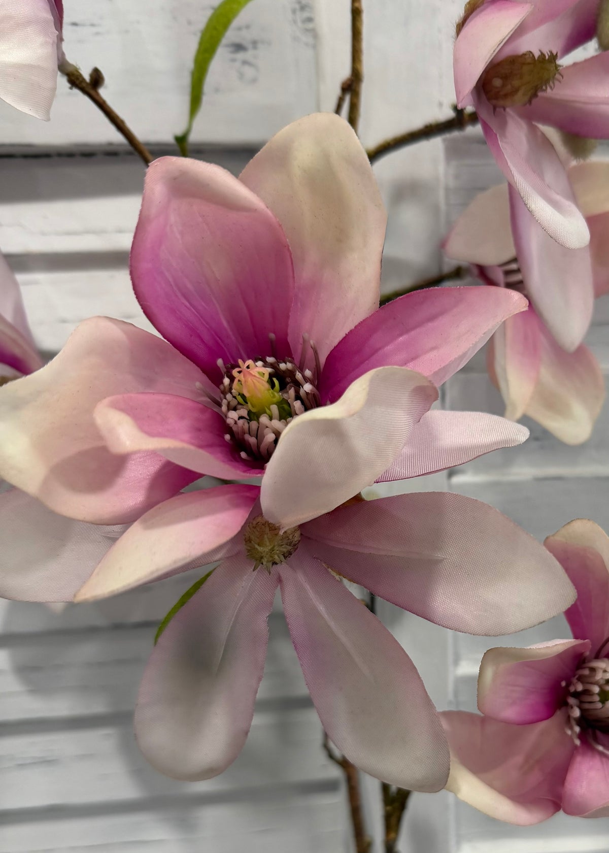 ITEM 10272 PK - 33" PINK FRESH TOUCH MAGNOLIA SPRAY WITH 7 HEADS