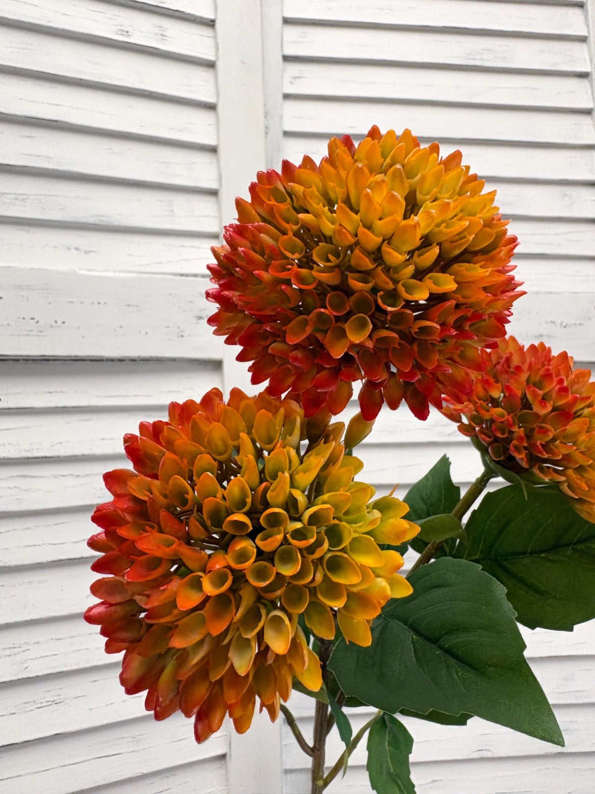 ITEM 10279 O - 30" ORANGE MUM SPRAY WITH 3 HEADS