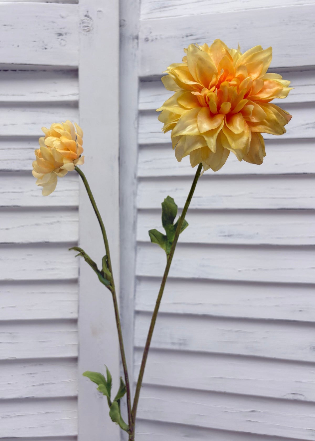 ITEM 10280 Y - 25" YELLOW FRESH TOUCH DAHLIA STEM WITH 1 BUD