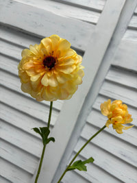 ITEM 10281 Y - 25" YELLOW FRESH TOUCH ZINNIA SPRAY WITH 1 HEAD AND 1 BUD