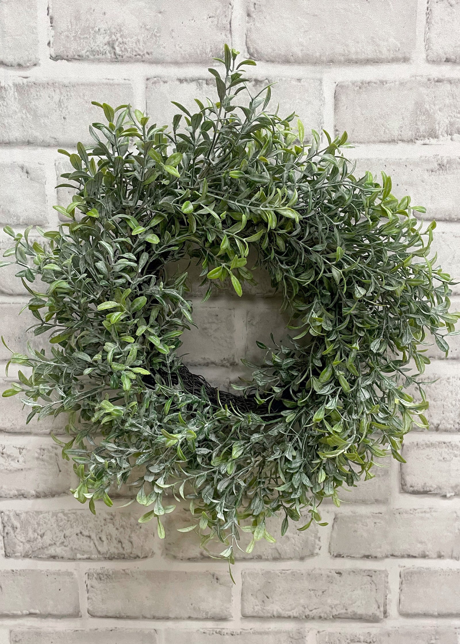 ITEM 11459 - 5.5" INSIDE, 12.5" OUTSIDE DIM -  DUSTED MINI LEAF BOXWOOD WREATH