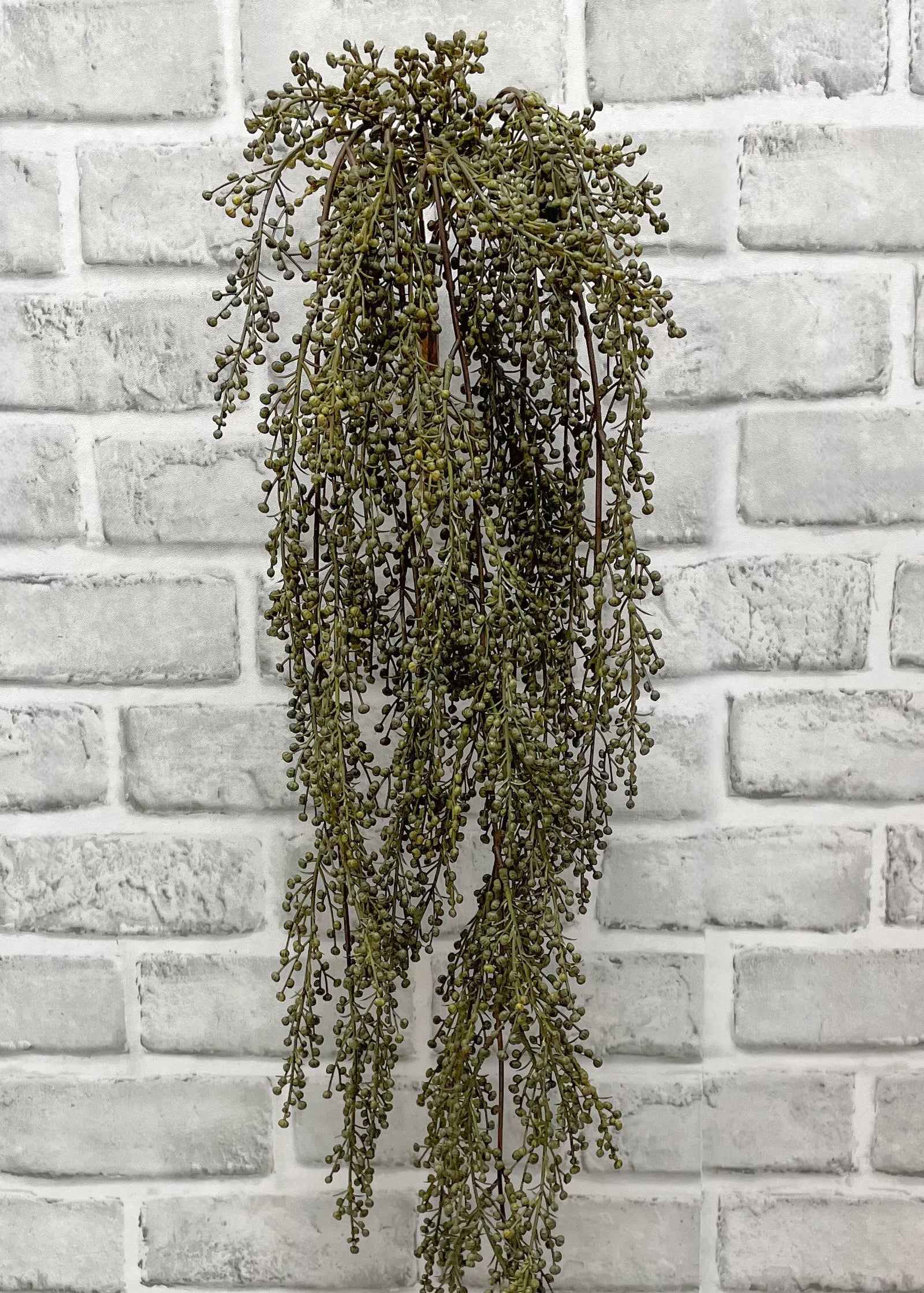 ITEM 11544 GR  - 31" GREEN PEPPERBERRIES HANGING VINE BUSH