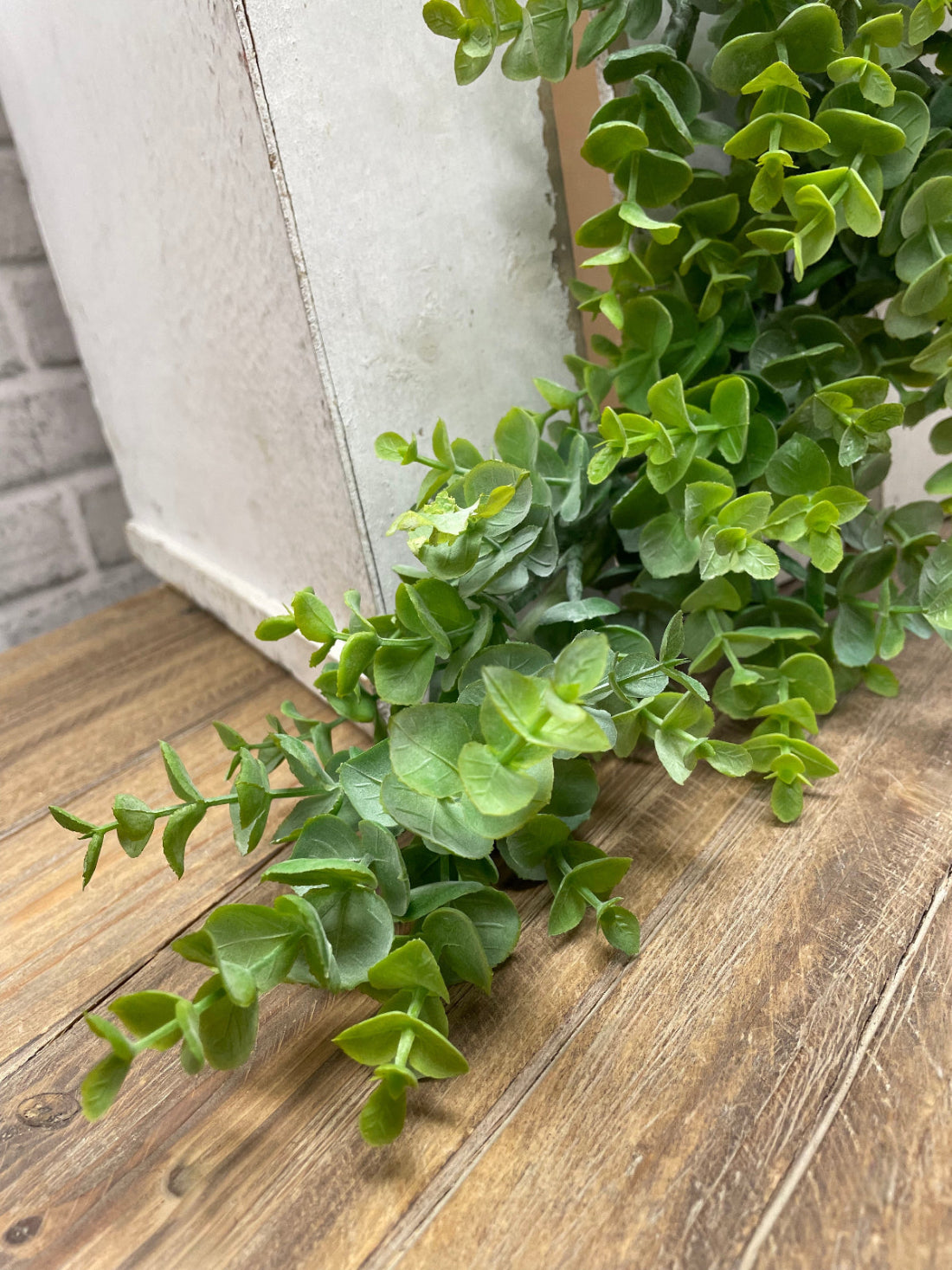 ITEM 11598 GR- 48" GREENEUCALYPTUS GARLAND