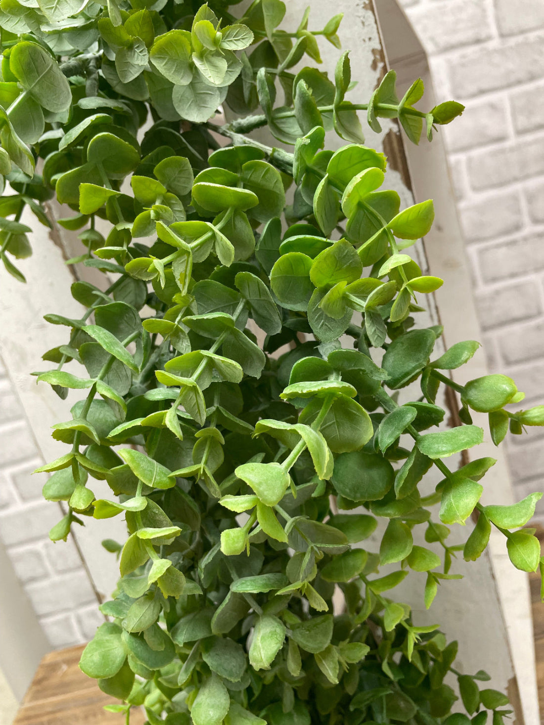 ITEM 11598 GR- 48" GREENEUCALYPTUS GARLAND