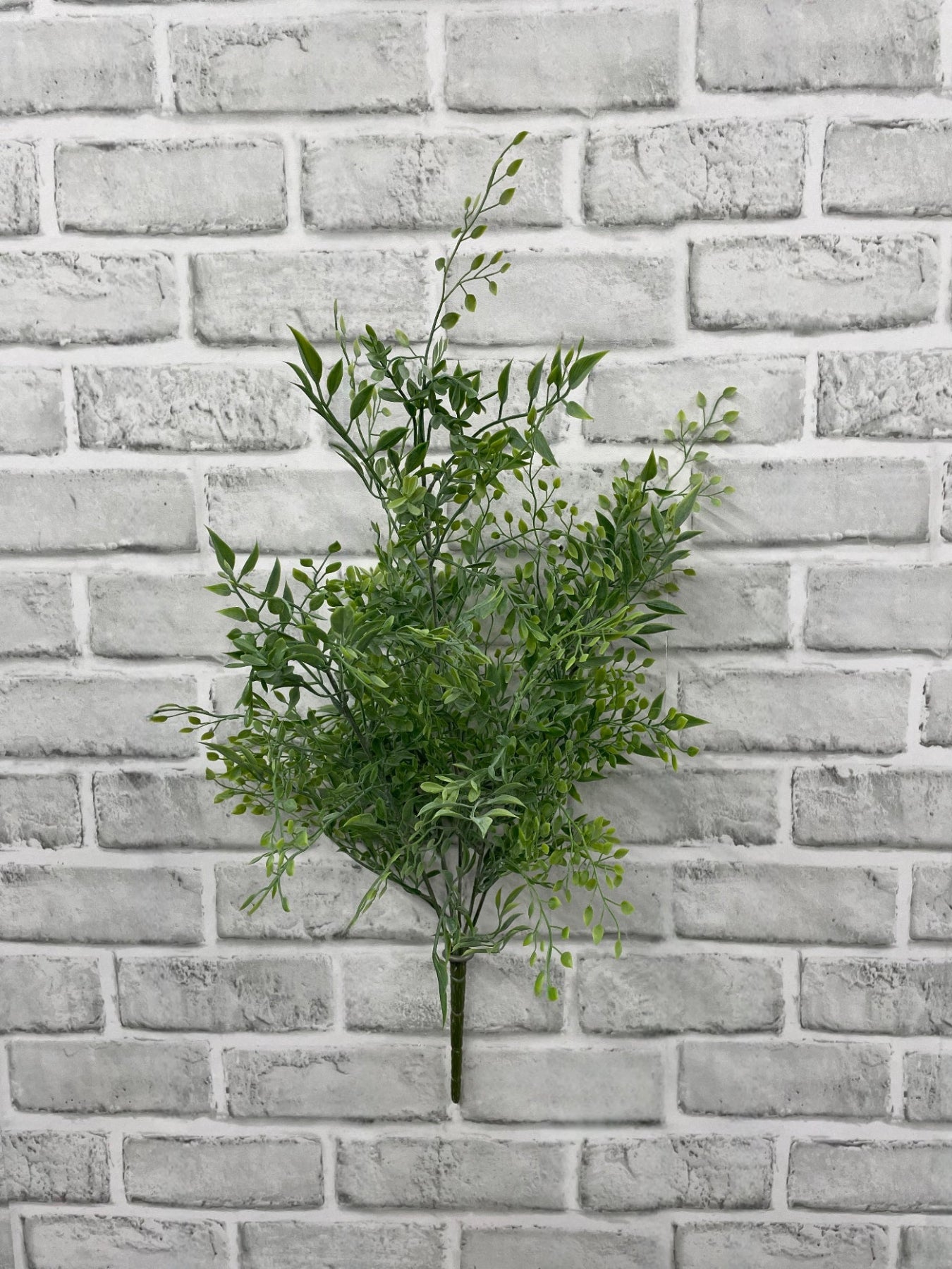 ITEM 11640 GR - 22" GREEN SMILAX MIX BUSH
