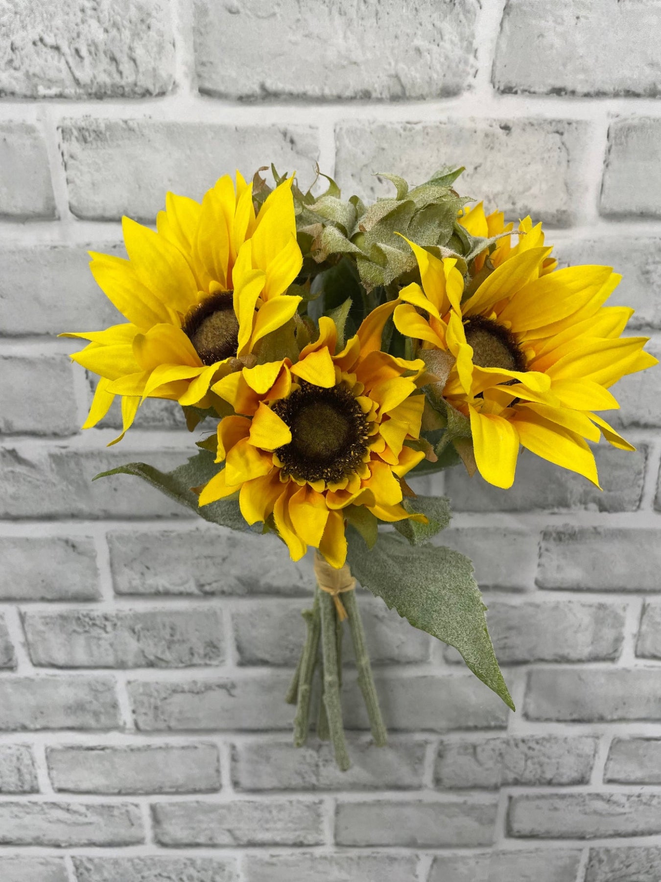 ITEM 11675 - 16" SUNFLOWER BUNDLE WITH 6 STEMS