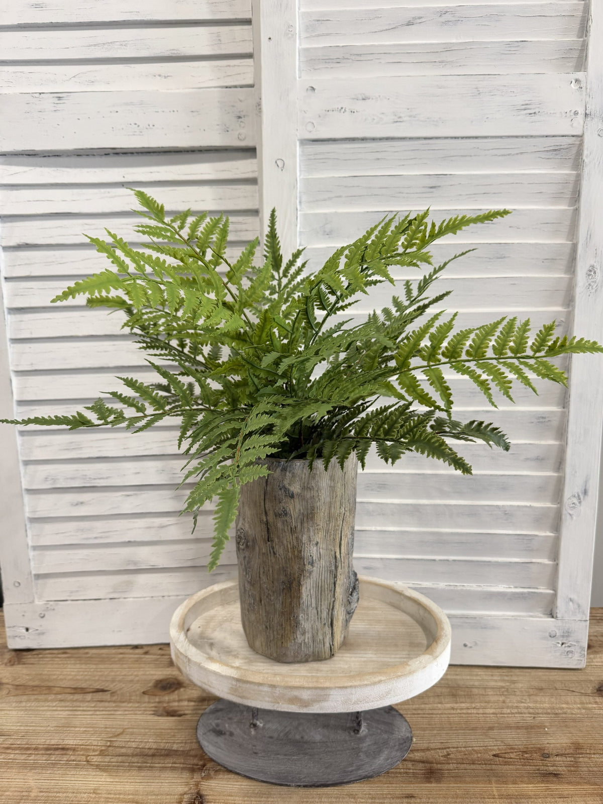 ITEM 11716 - 17.5"   UV FRESH TOUCH LEATHERLEAF FERN BUSH WITH 18 LEAVES