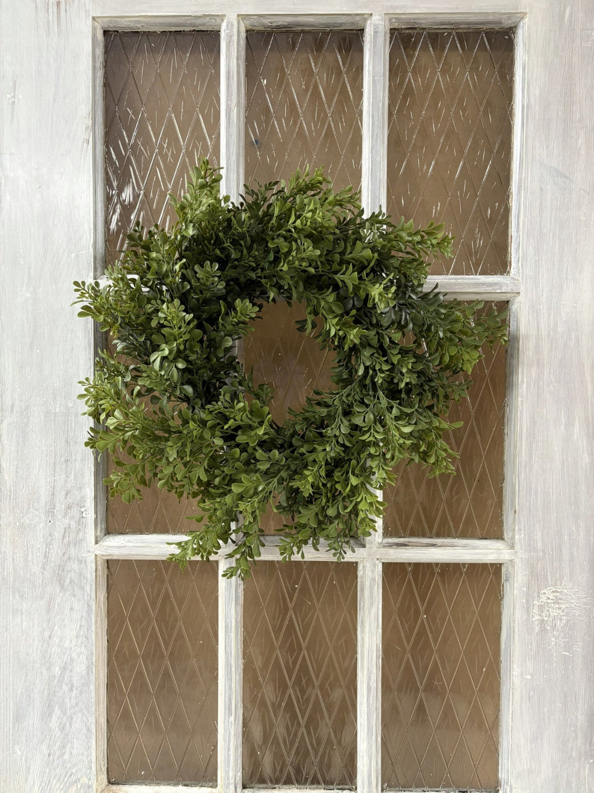 ITEM 11755 - 8" INSIDE DIM - 19" OUTSIDE DIM UV PROTECTED BOXWOOD LEAF WREATH