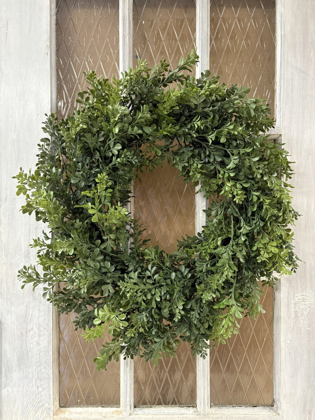 ITEM 11756 - 12" INSIDE DIM - 24"OUTSIDE DIM UV PROTECTED BOXWOOD LEAF WREATH