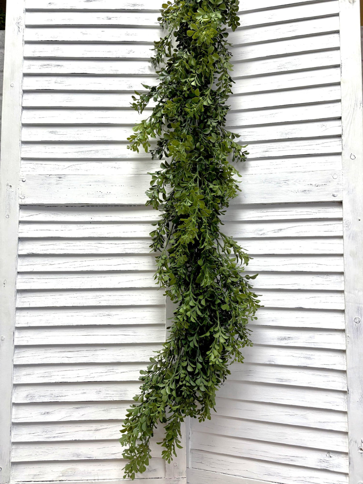ITEM 11757 - 70" UV PROTECTED BOXWOOD LEAF GARLAND