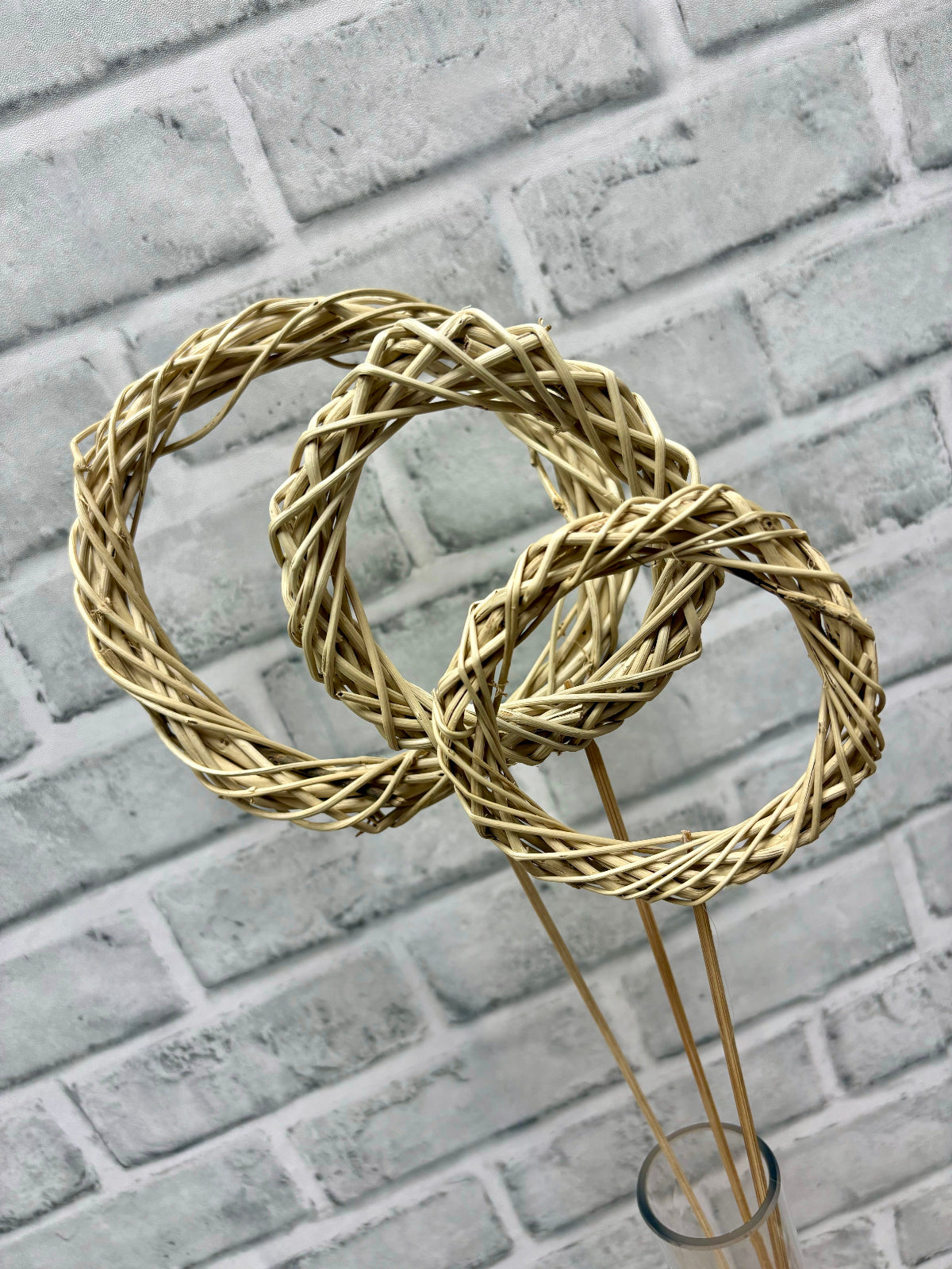 ITEM 1804 NAT - 23-26" TALL NATURAL LATA WREATH ON STEM PACKAGE - 3 PER PACKAGE - 2X4" & 1X6"
